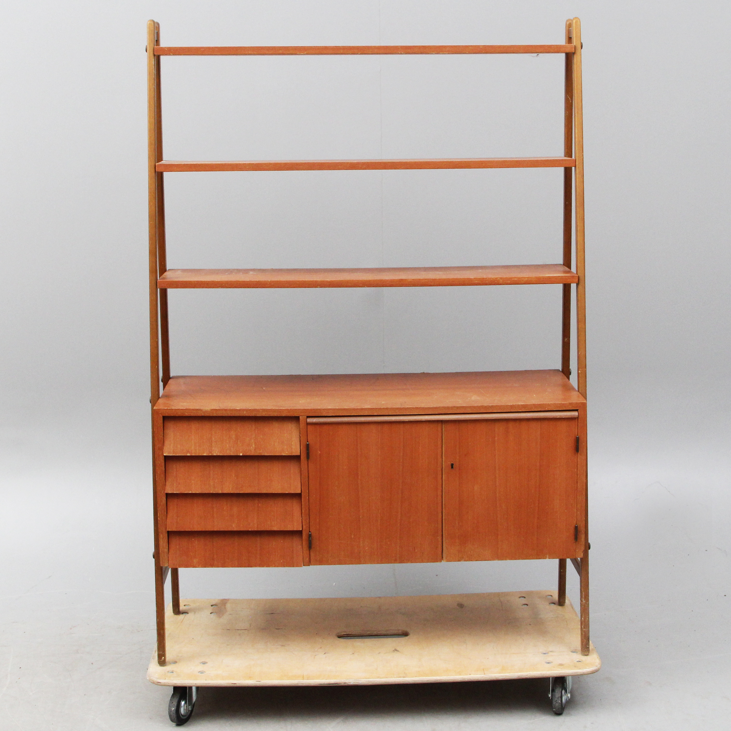 GOLVHYLLA, teak.