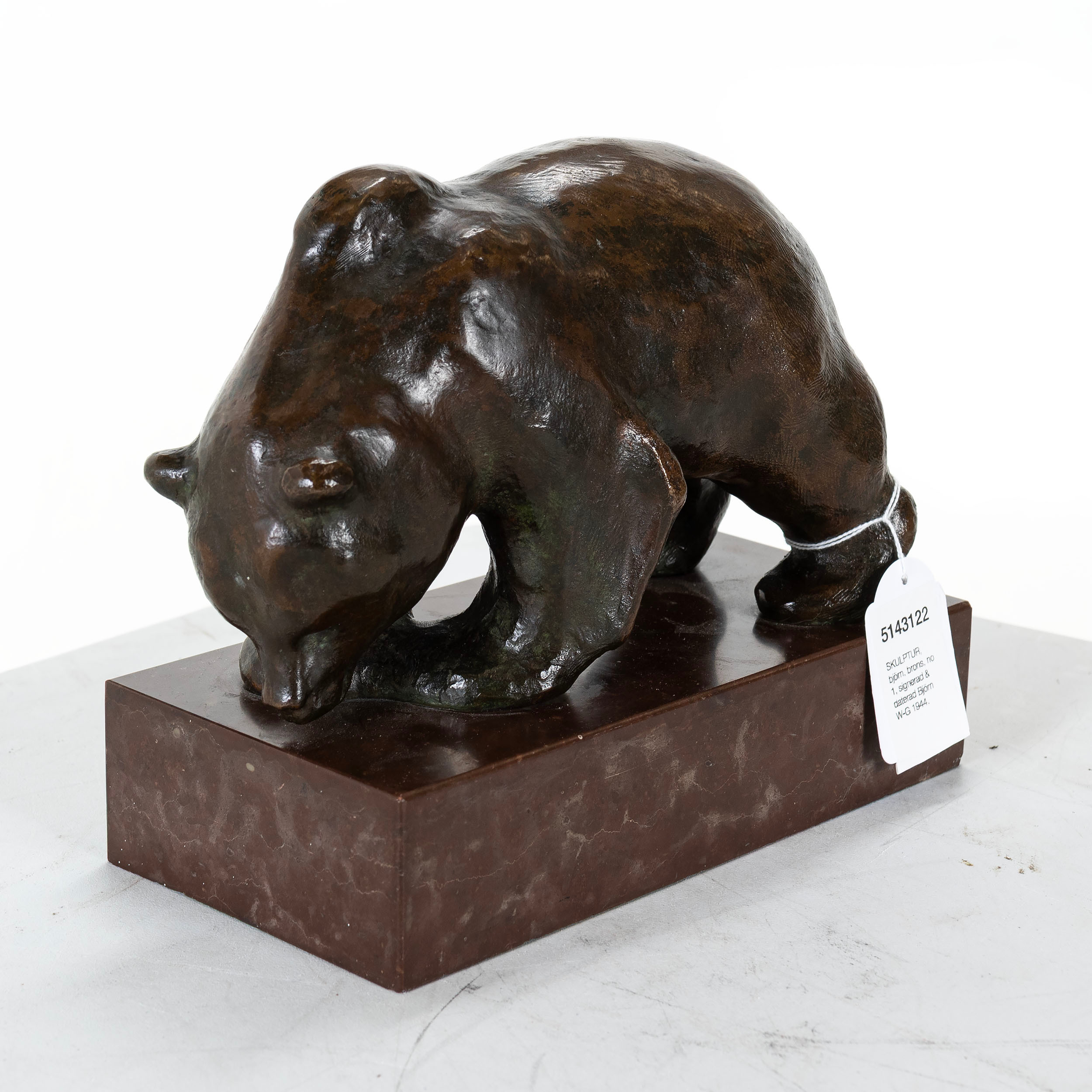 SKULPTUR, björn, brons, no 1, signerad & daterad Björn W-G 1944.