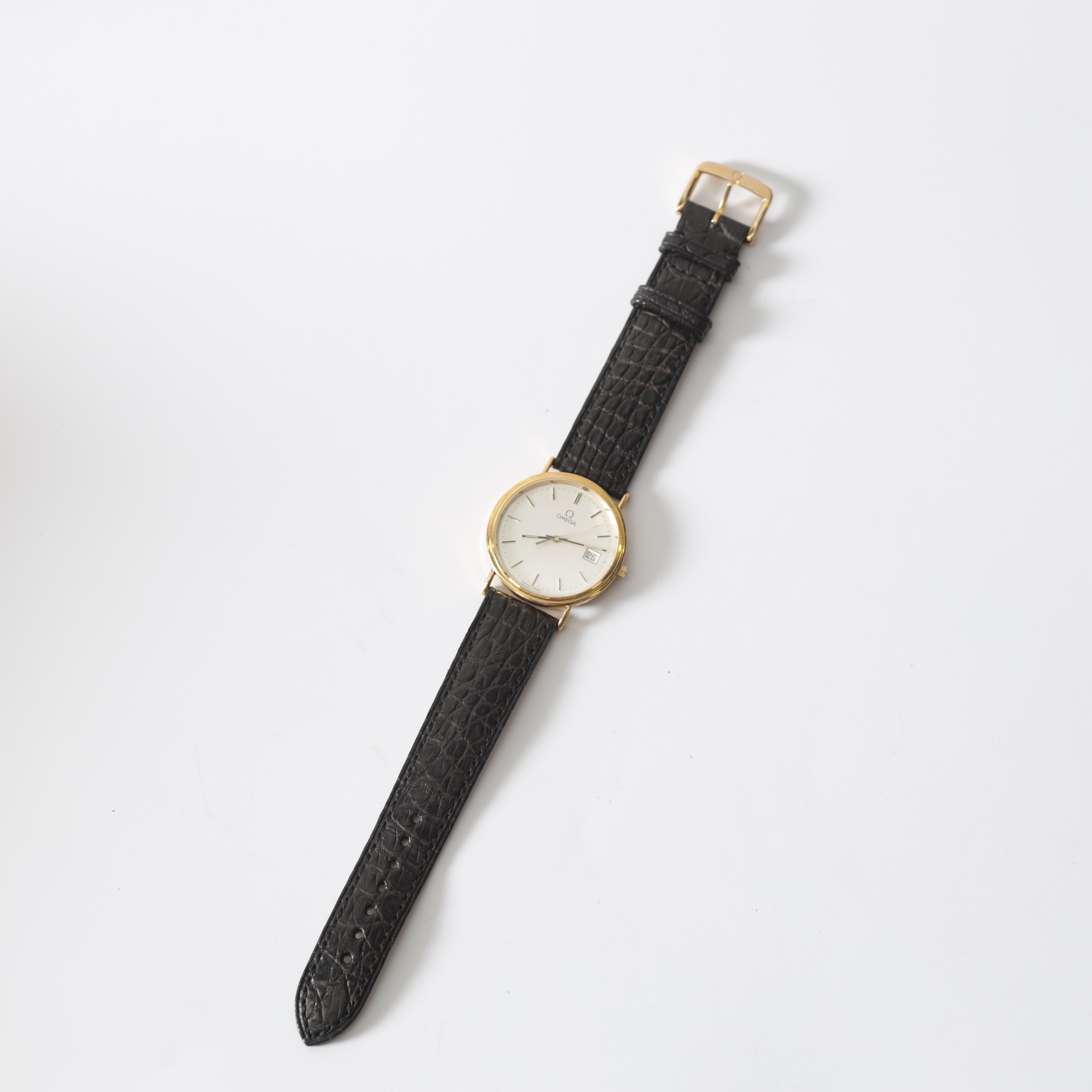 ARMBANDSUR, 18K guld, Omega, 1900-talets slut. Totalvikt ca 31,5 gram inklusive armband.