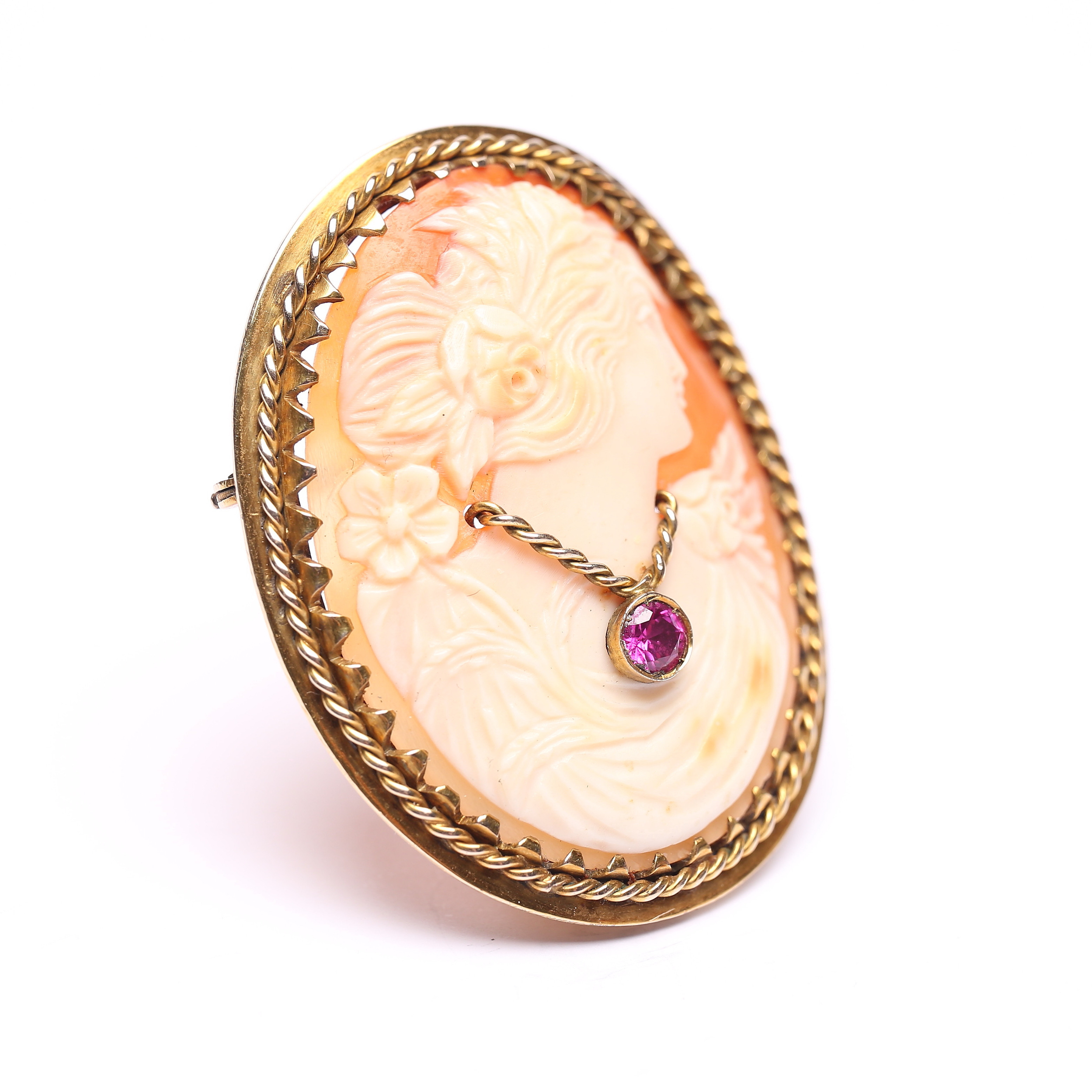 BROSCH, Camé, 14k guld, 1900-talets första hälft.