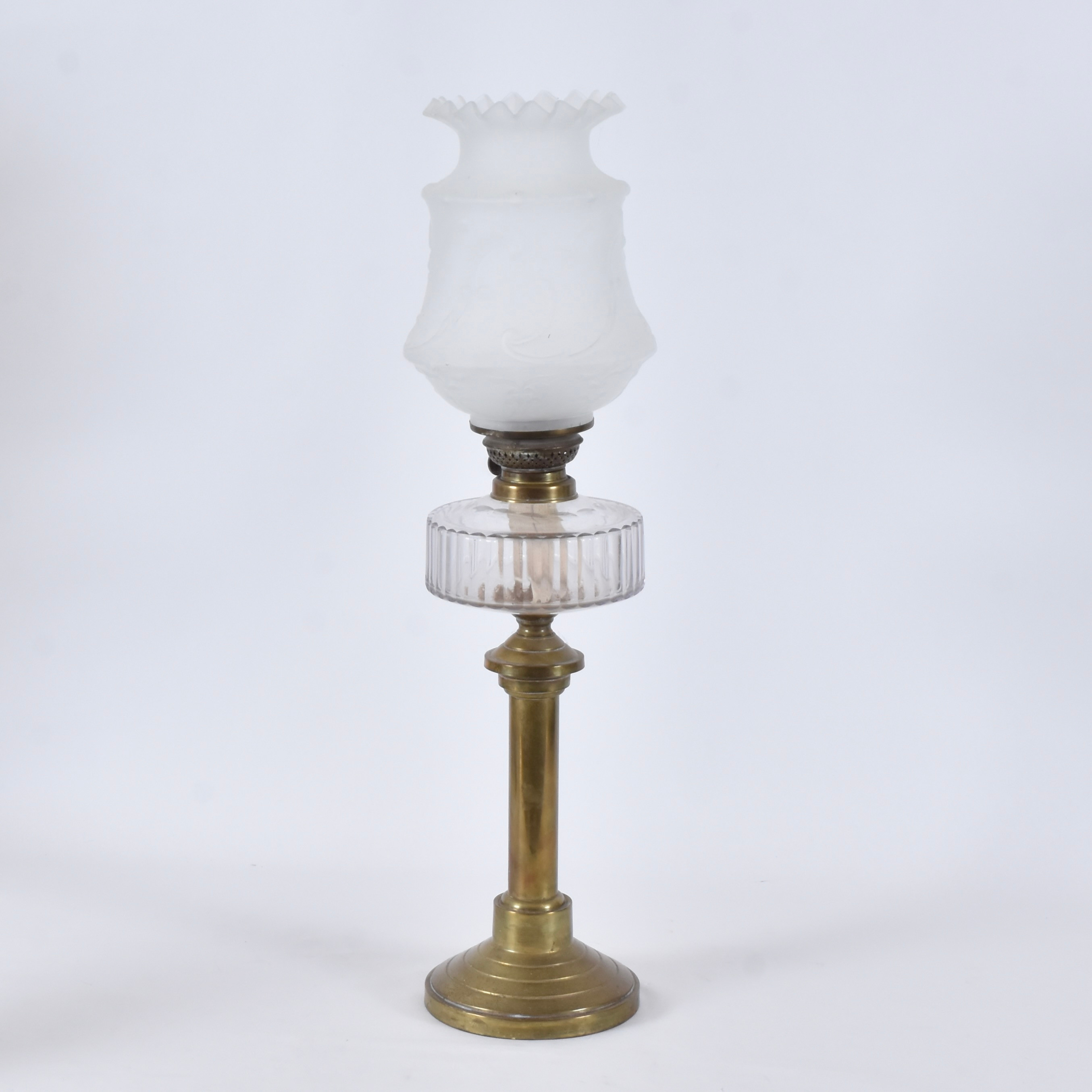 BORDSFOTOGENLAMPA, mässing/glas, 1900-talets första hälft.