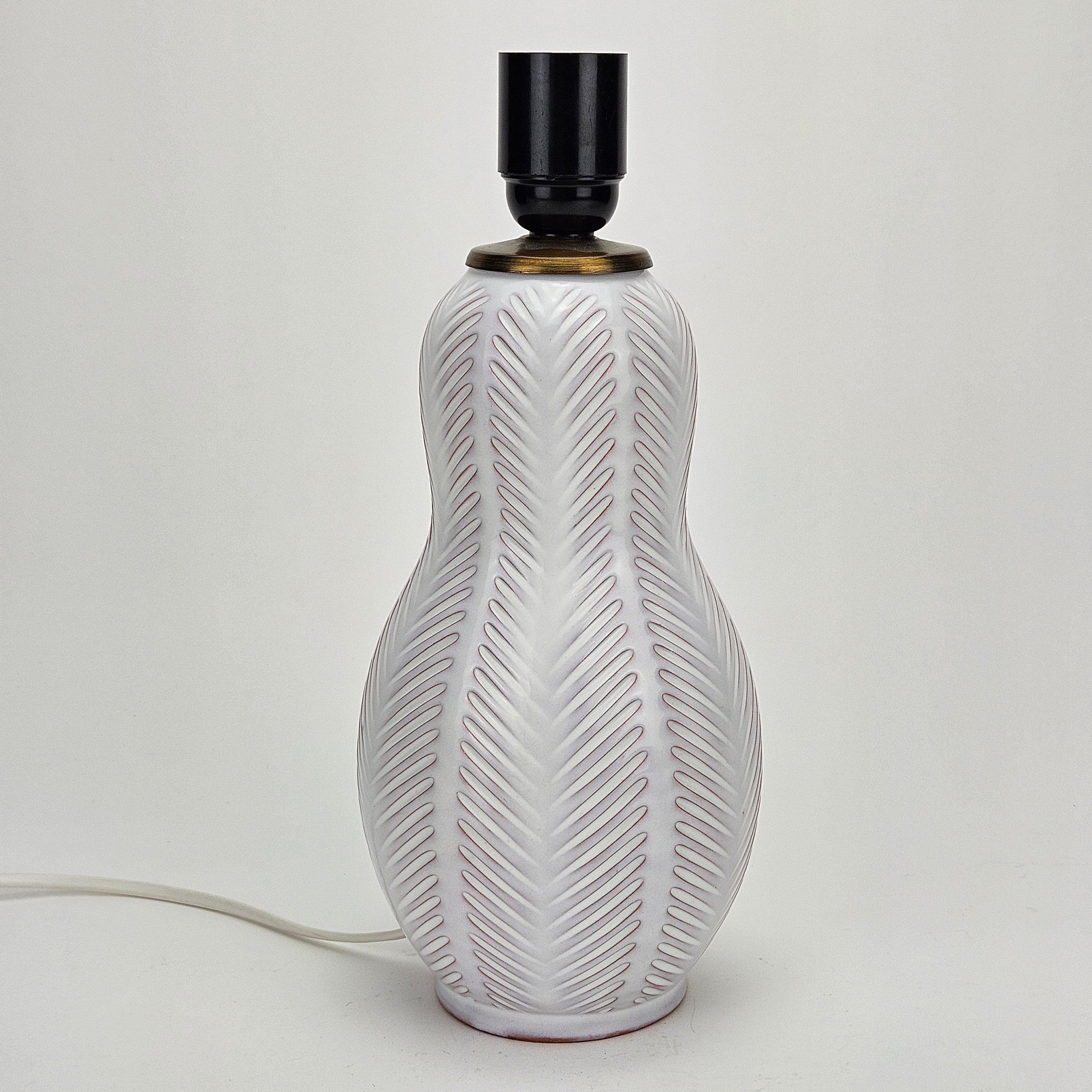 ANNA-LISA THOMSON. Bordslampa, keramik, Upsala-Ekeby.