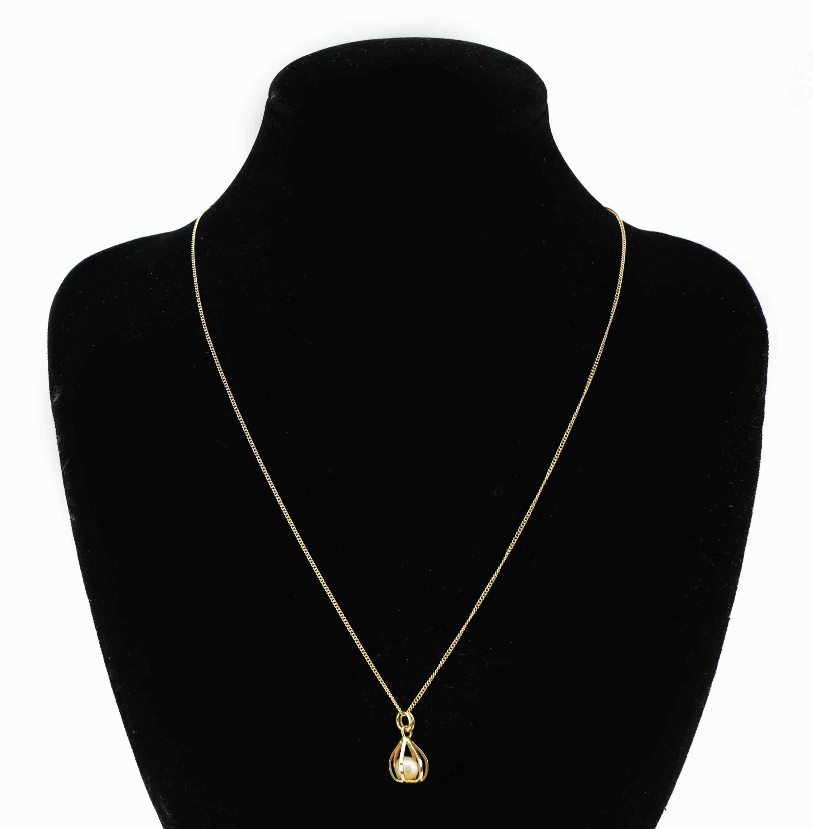 HALSKEDJA MED HÄNGE, Guld 18K, pärla, 1900-talets andra hälft.
