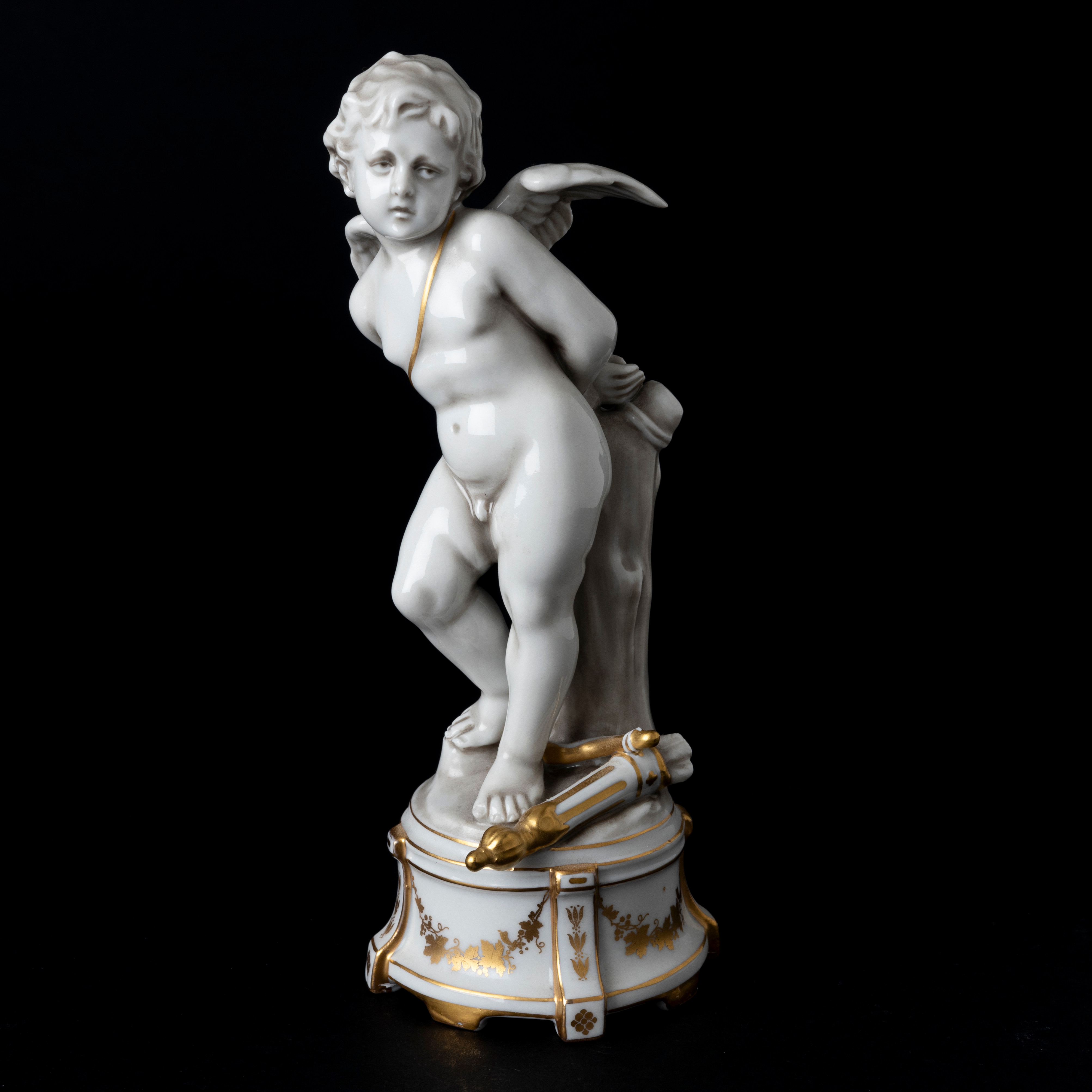 FIGURIN, putti, porslin, Napoli, Italien.