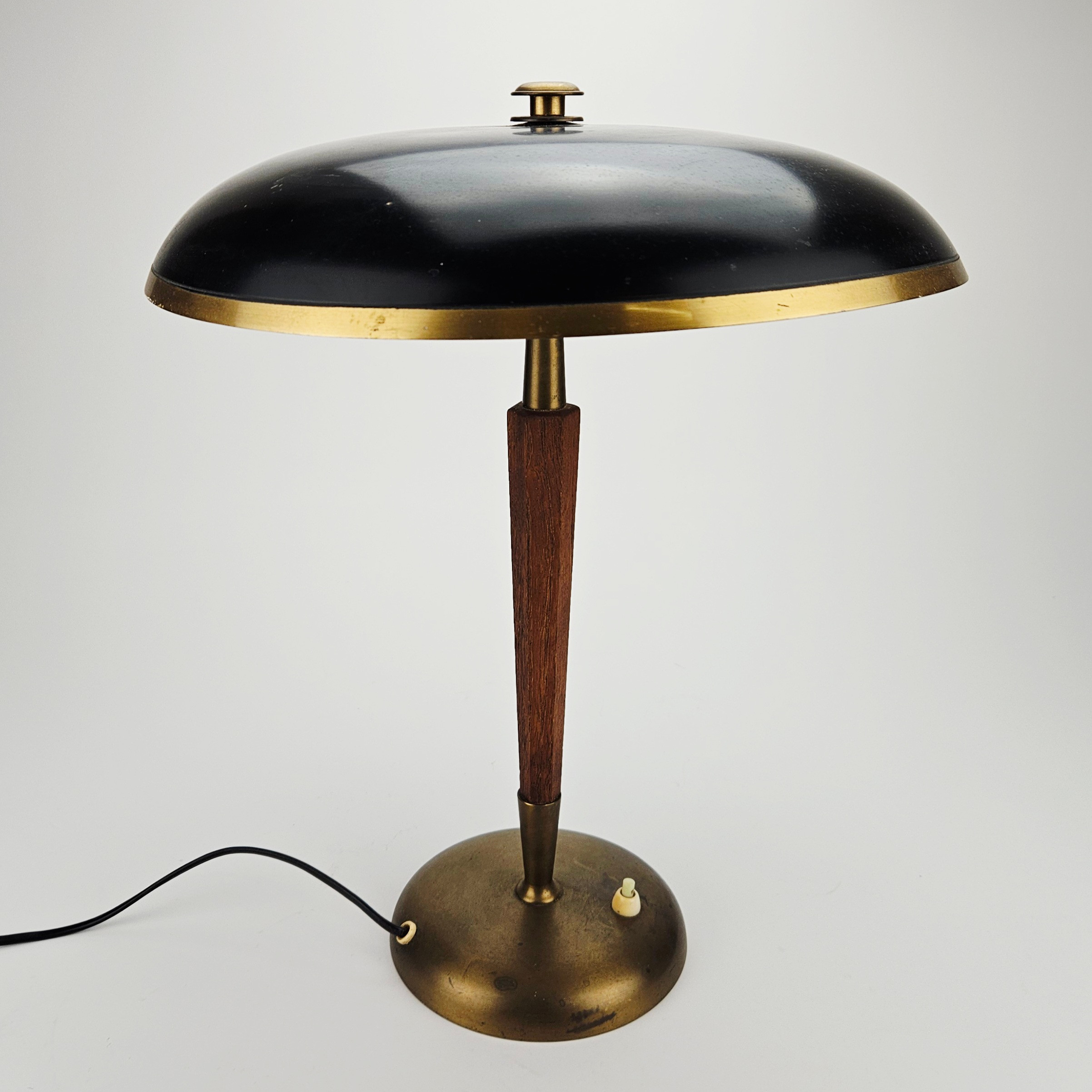 BORÉNS. Bordslampa, modell 8453, 1940-tal.