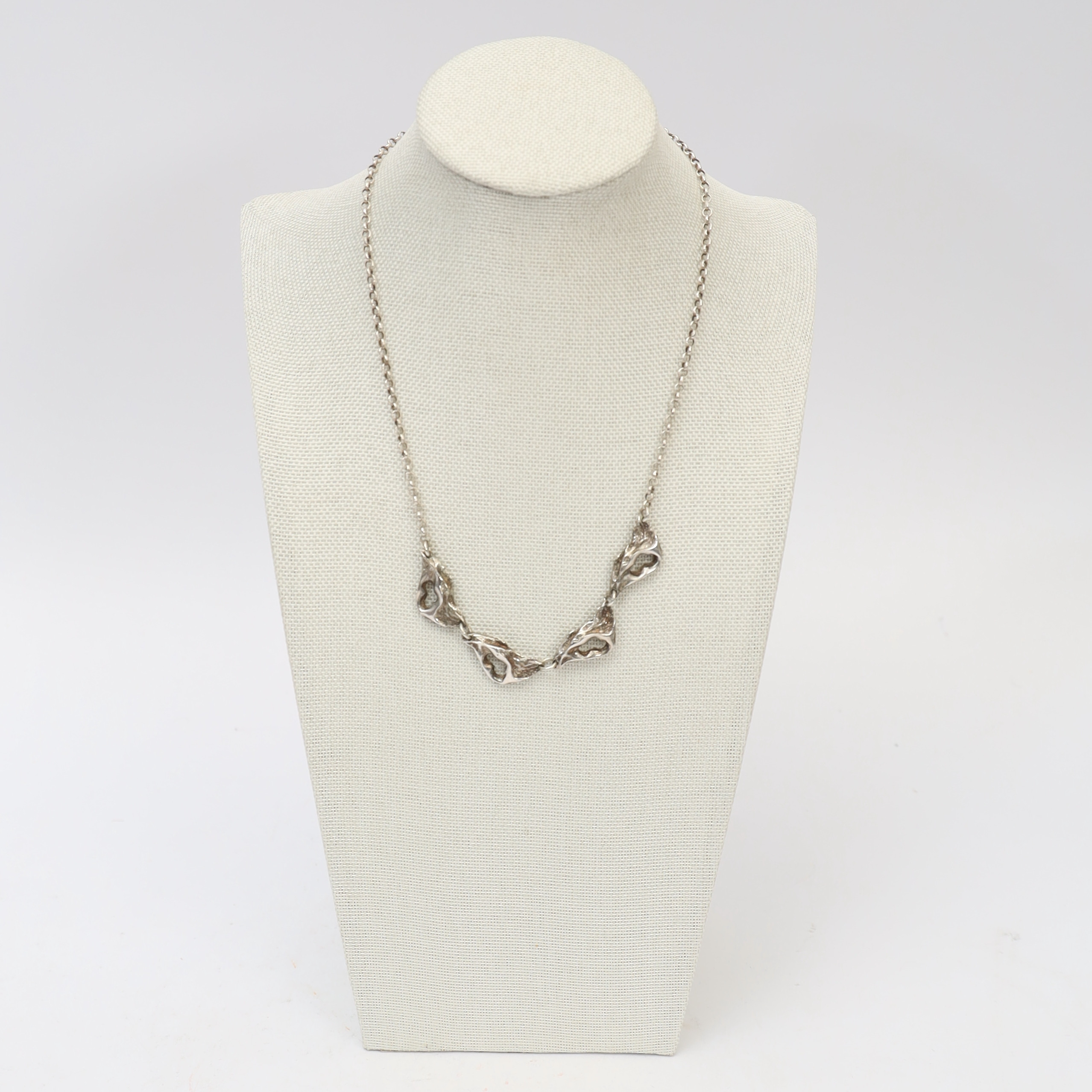 HALSBAND, sterlingsilver, stämplat.