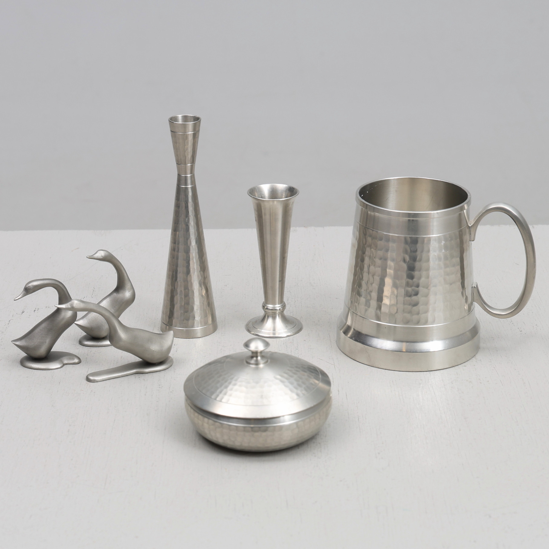 TENNFÖREMÅL, 7 delar, Royal Selangor, Malaysia.
