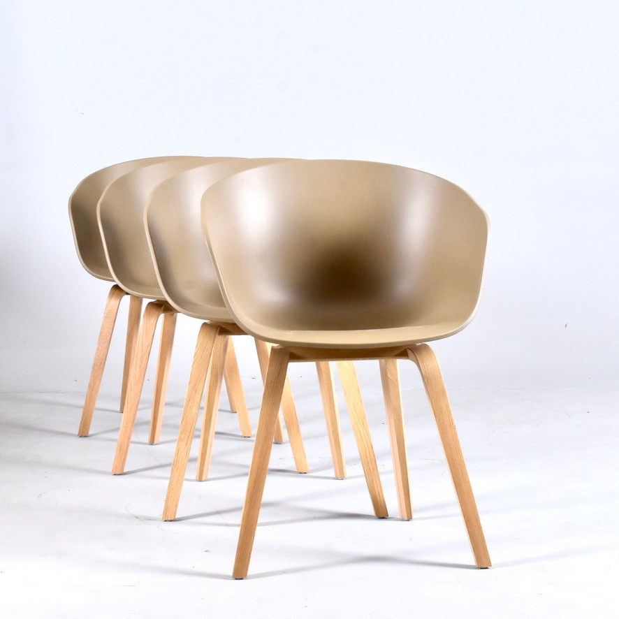 HEE WELLING. armstolar, 4 st, lackerad ek med sits i återvunnen polypropylene, HAY "About a Chair, AAC22".