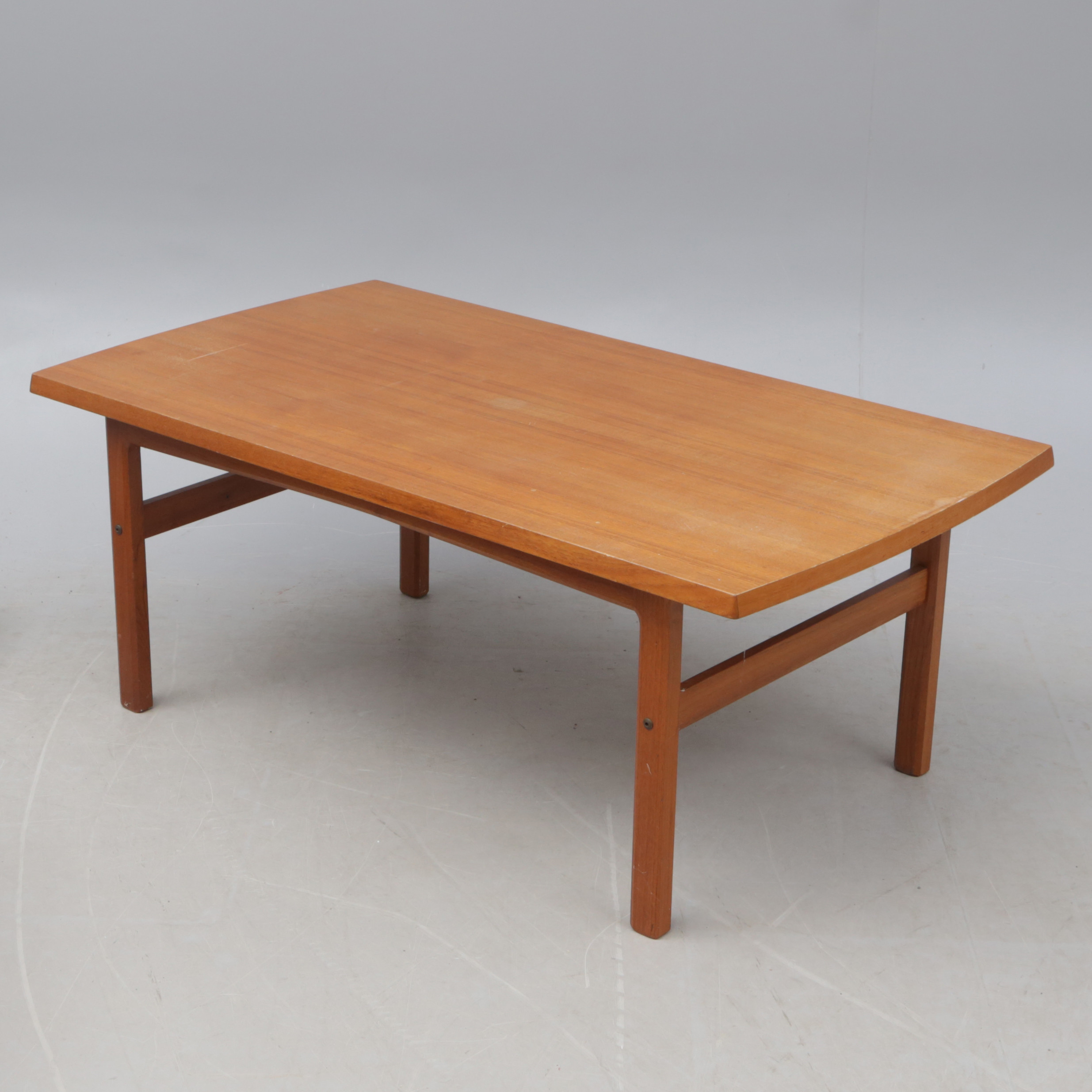 SOFFBORD, teak.