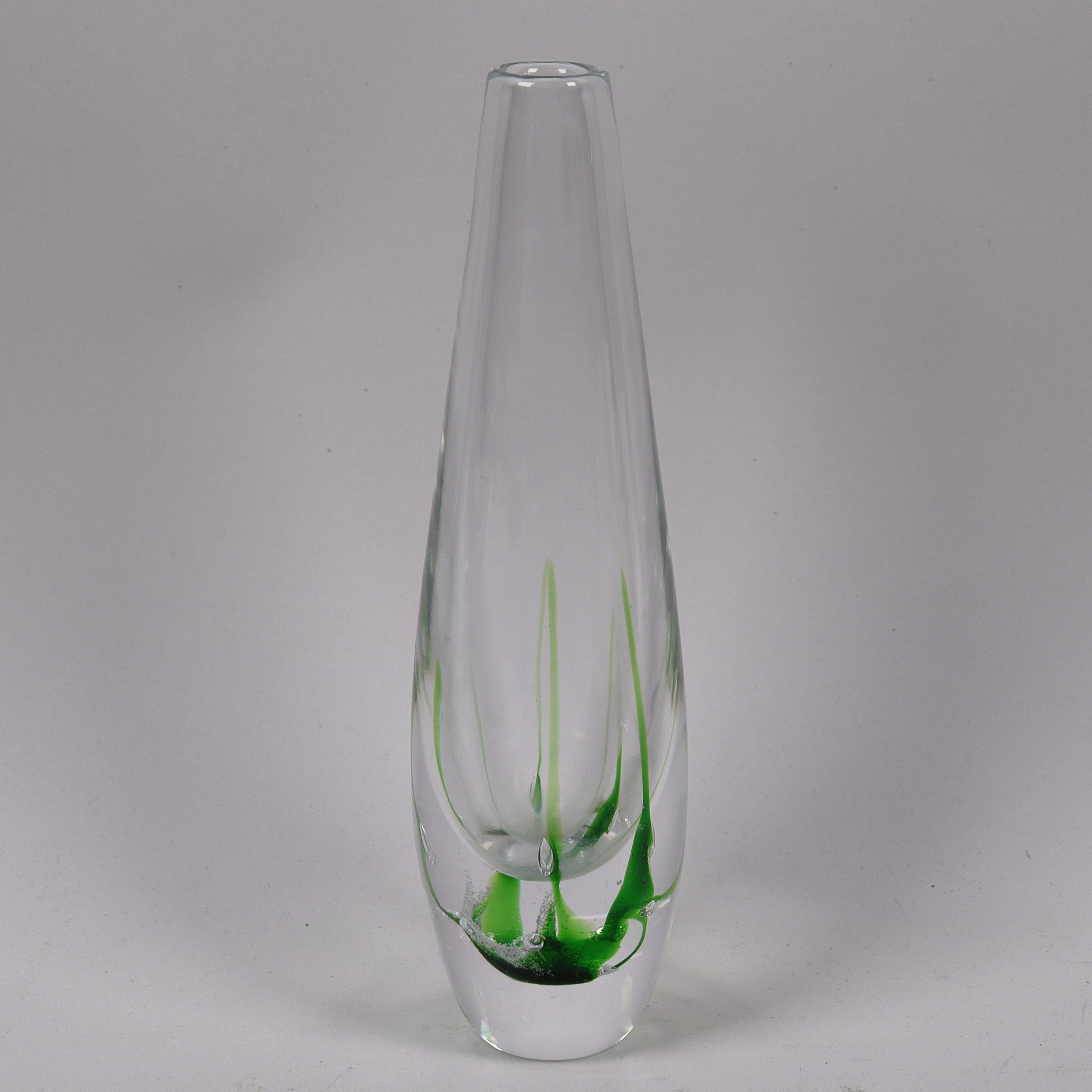 Orrefors, "Sjögräs", vas i glas.