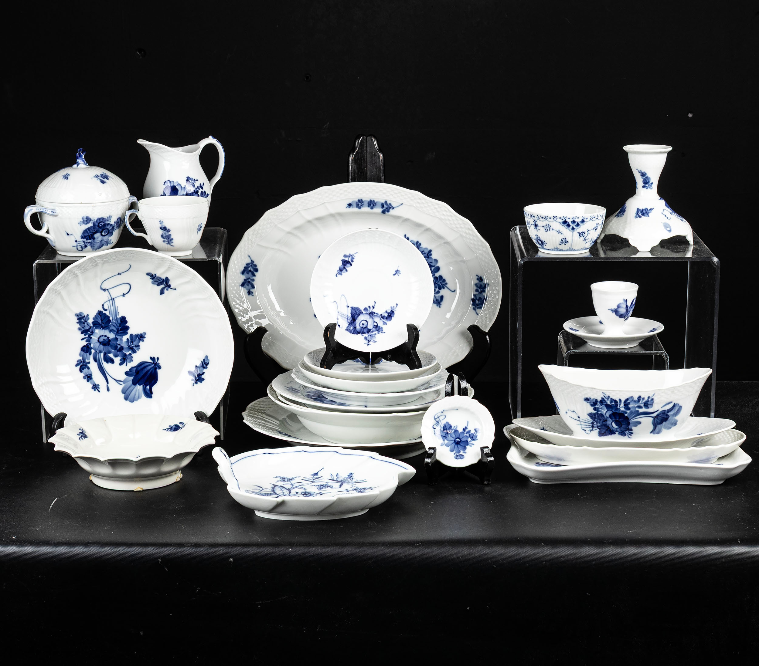 SERVISDELAR, 82st, Royal Copenhagen, Danmark.