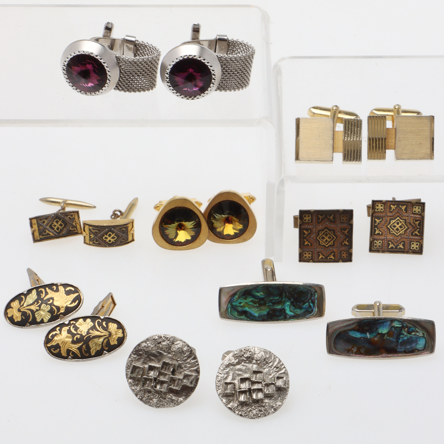 MANSCHETTKNAPPAR, 8 par, metall & stenar, bl.a. Spanien.