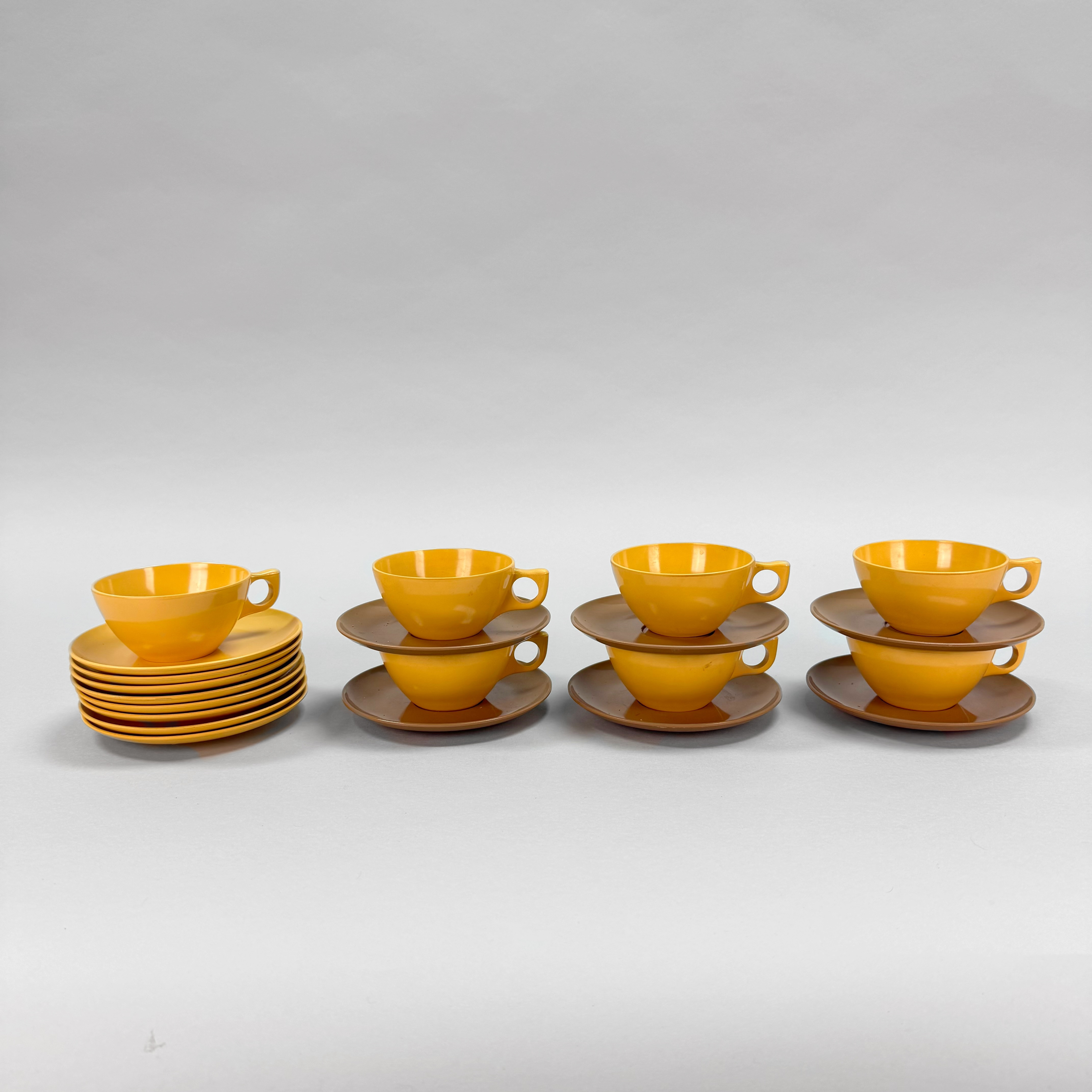 VINTAGE SERVIS - Asztec Melmac Dinner Ware, S:t Loius , 1950-tal, plast.
