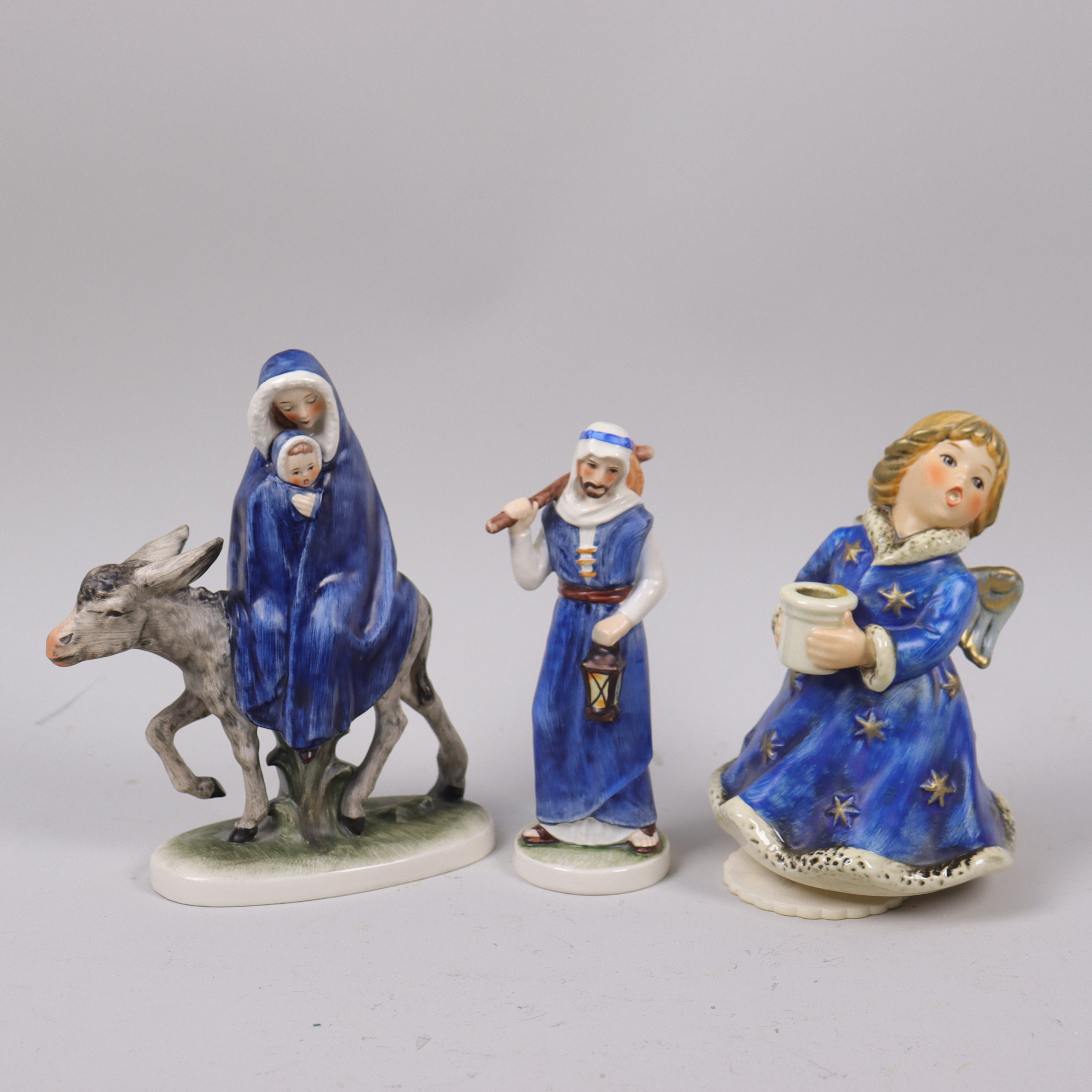 FIGURINER, Goebel, Maria, Josef och Jesus samt Ängel med speldosa, 3 delar.