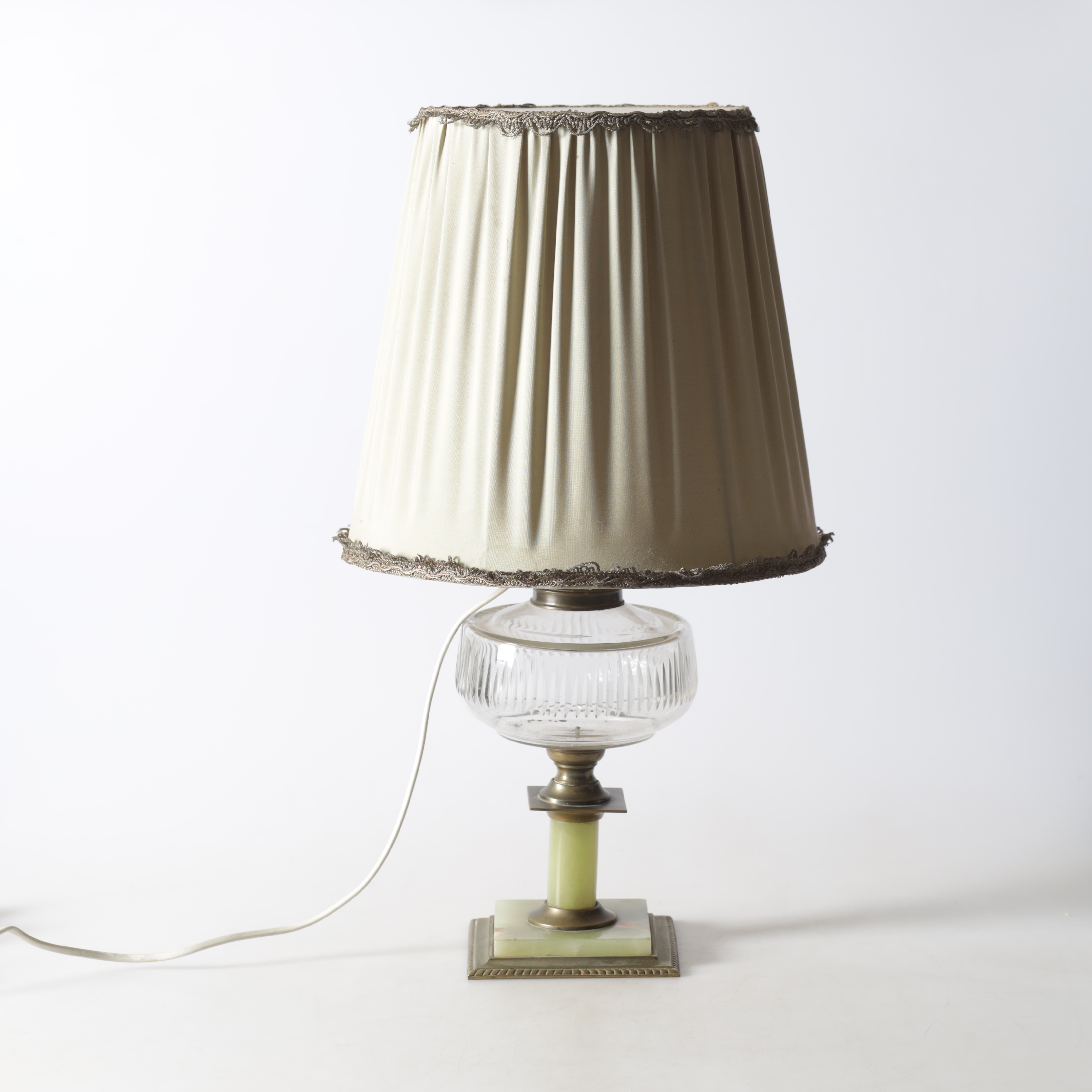 BORDSLAMPA, sten, metall & glas, 1900-talets början.