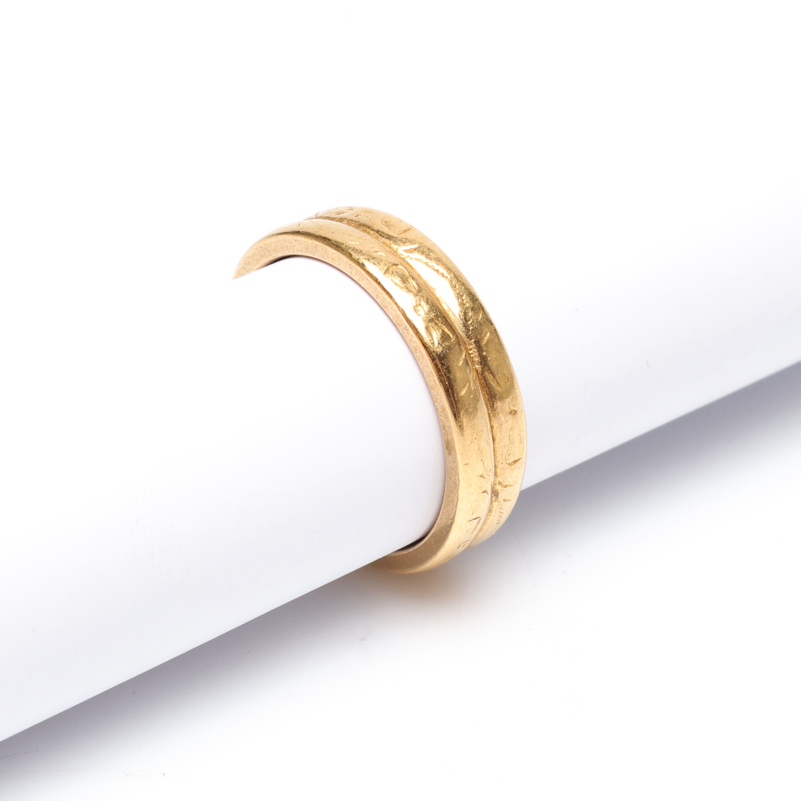 DUBBELRING, 23K, Guld, vikt cirka 9,3 gram.