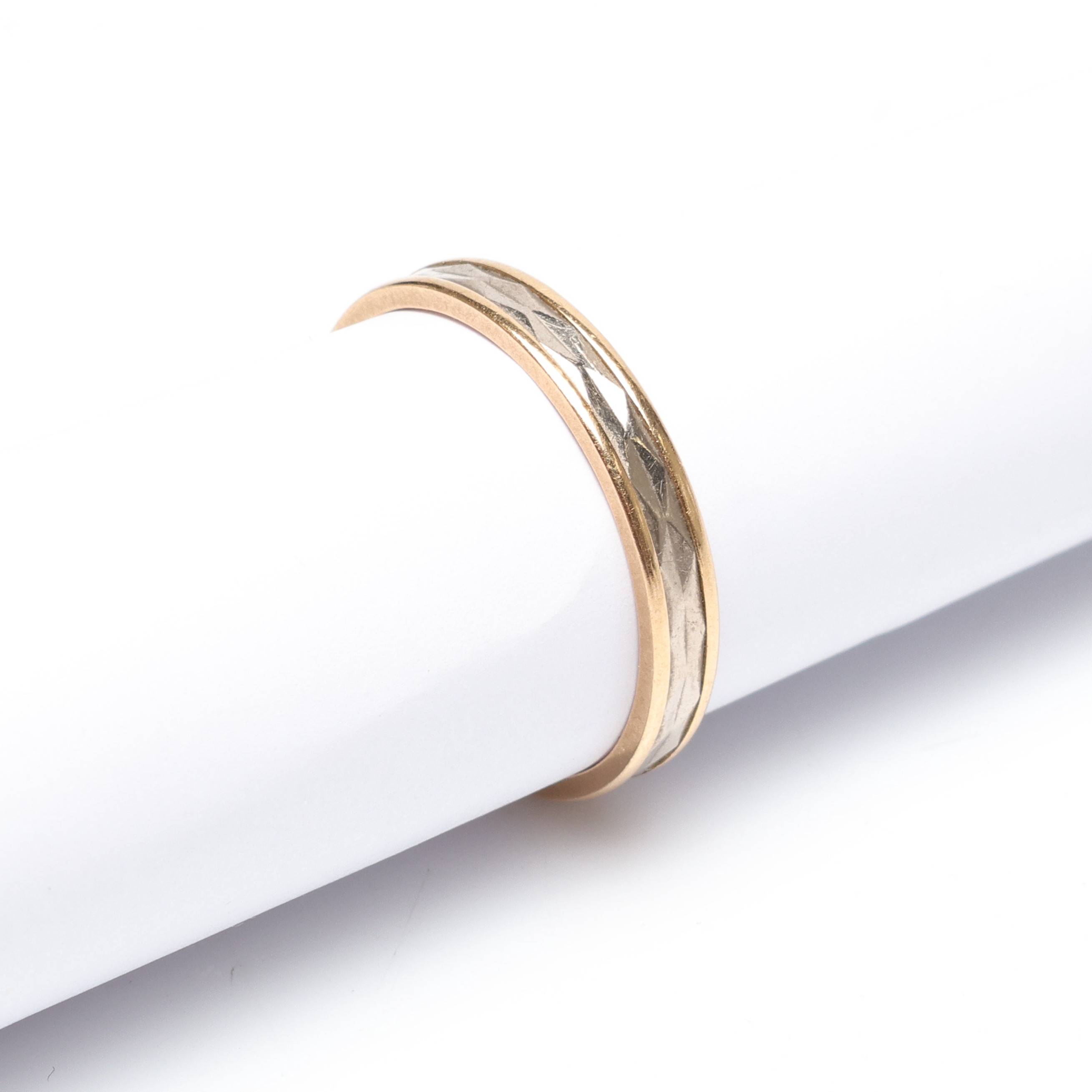 RING, 18K, Guld, vikt cirka 3,7 gram.