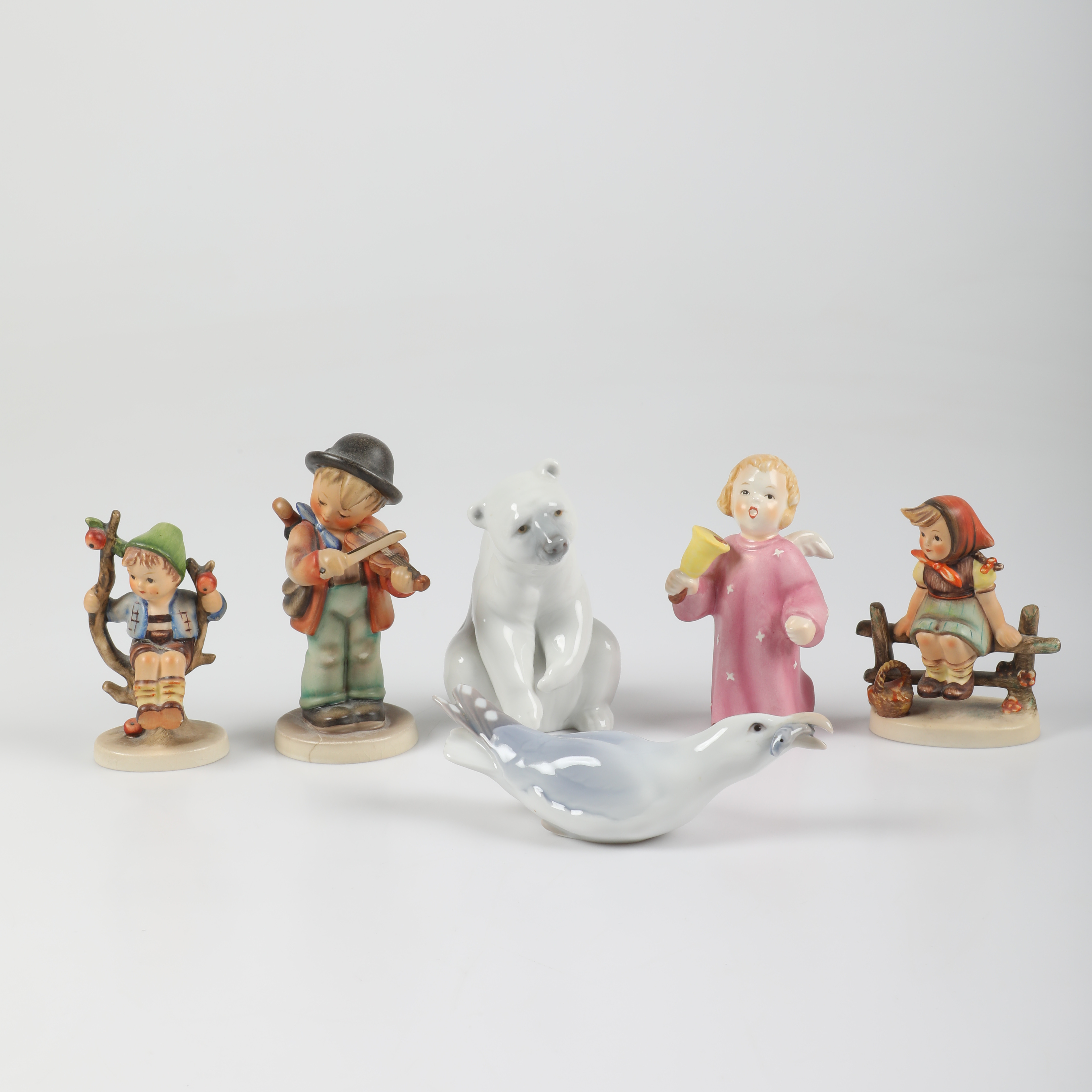 FIGURINER, 6 stycken, porslin, bl. a. Goebel och Bing & Gröndahl.