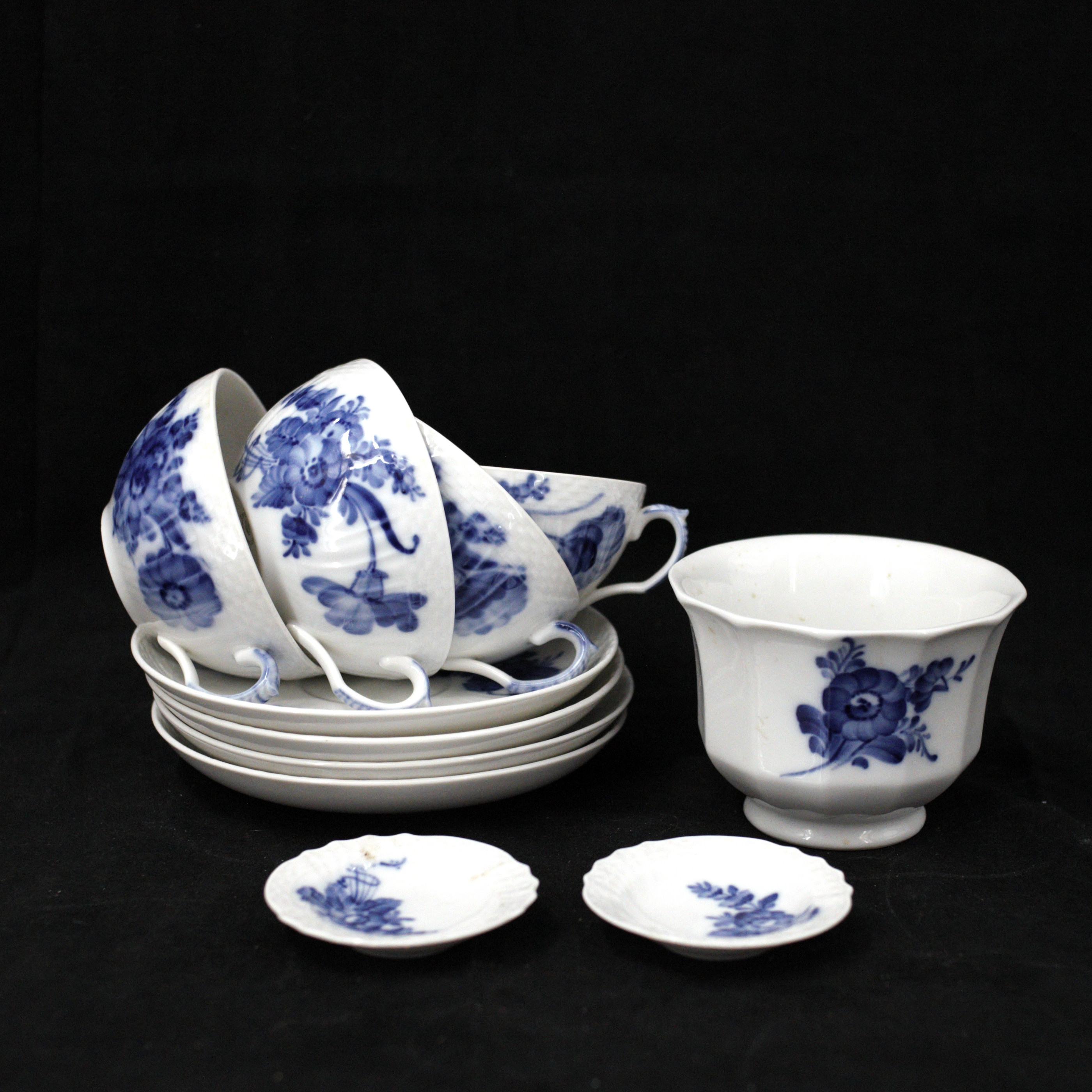 SERVISDELAR, "Blå Blomst", 11 delar, porslin, Royal Copenhagen.