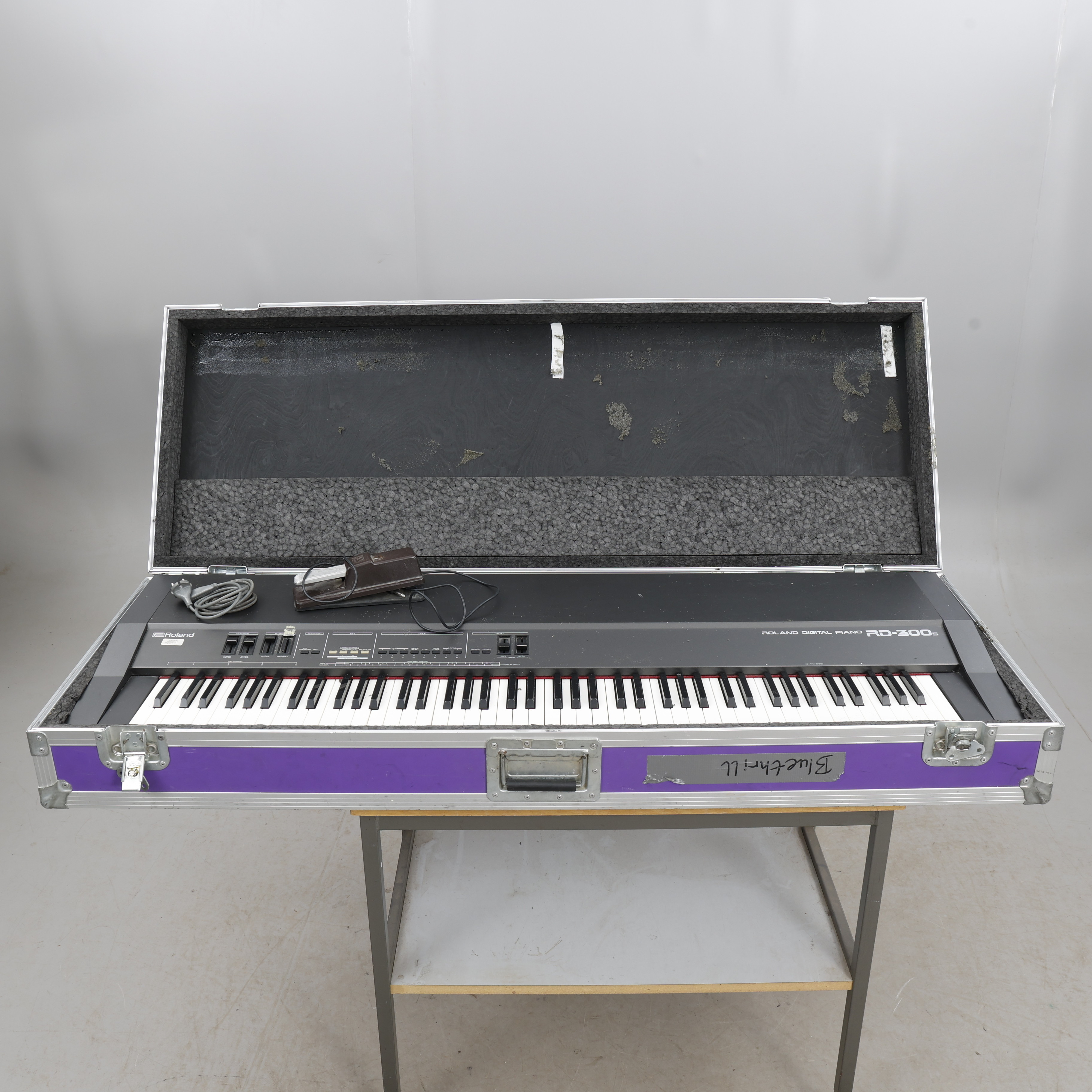 ELPIANO, Roland digital piano RD-300S.