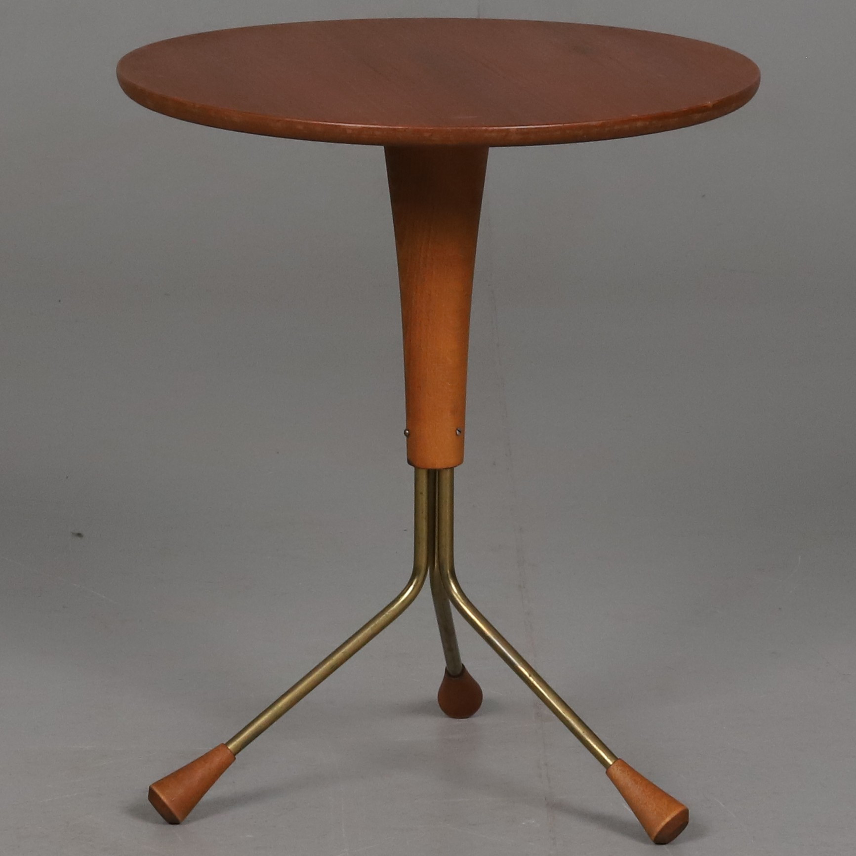 ALBERT LARSSON. Bord, "Albertsbordet", teak & mässing, Tibro, 1900-talets mitt.