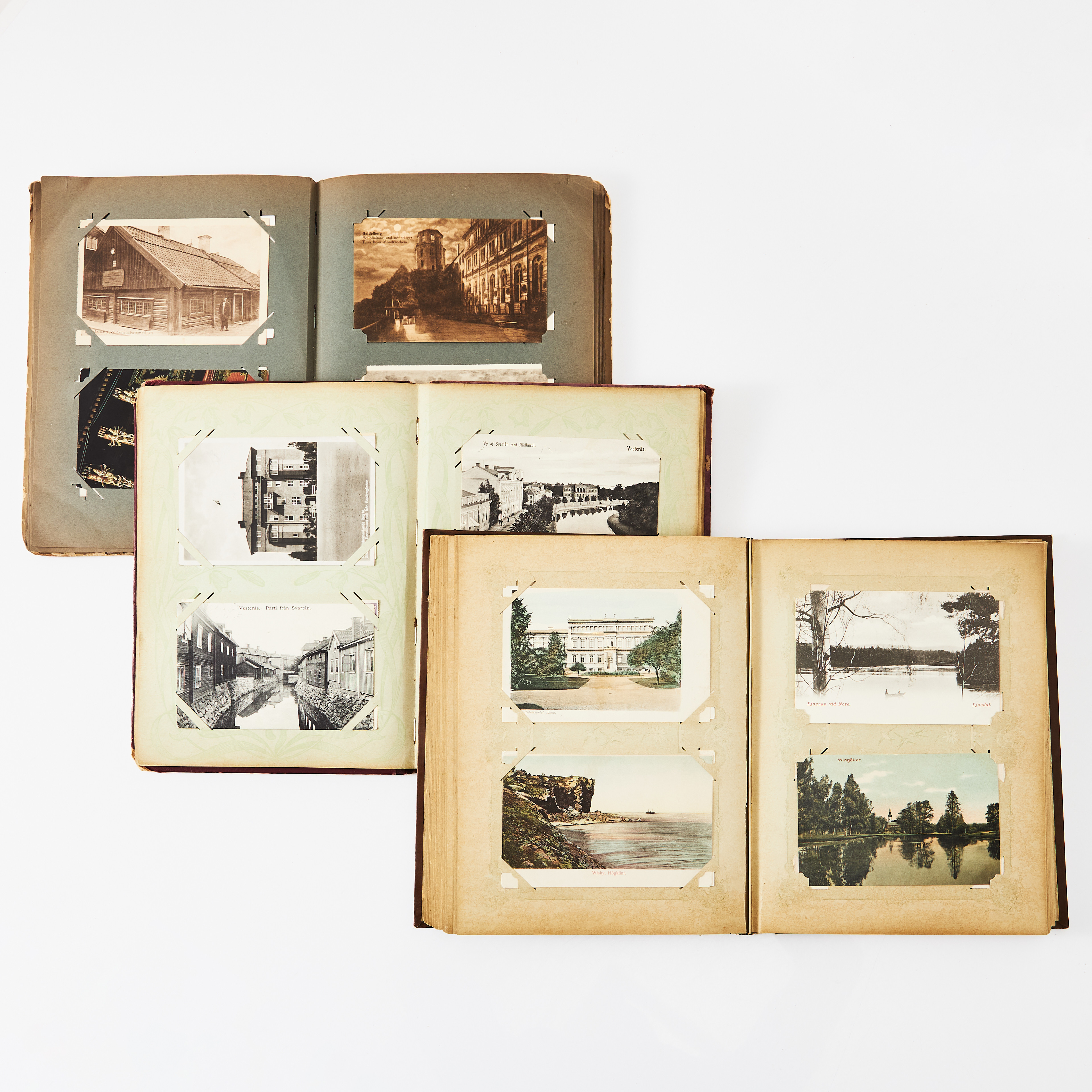 VYKORTSALBUM, 3 st., bilder från svenska turistmål, mestadels norrländska motiv, vissa utländska, 1900-talets första hälft, omkring 250 st.