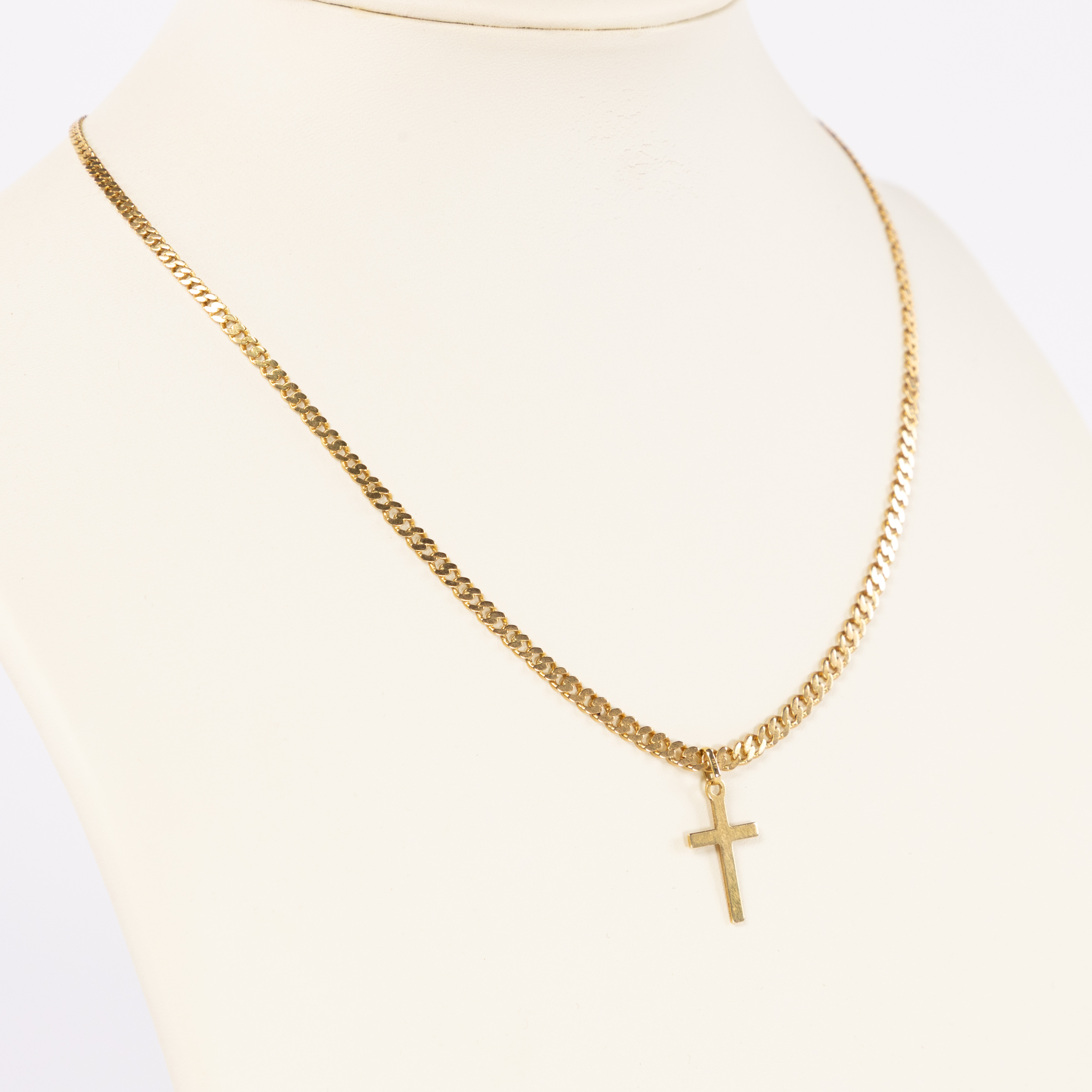 PANSARLÄNK MED KORS. 18k guld.