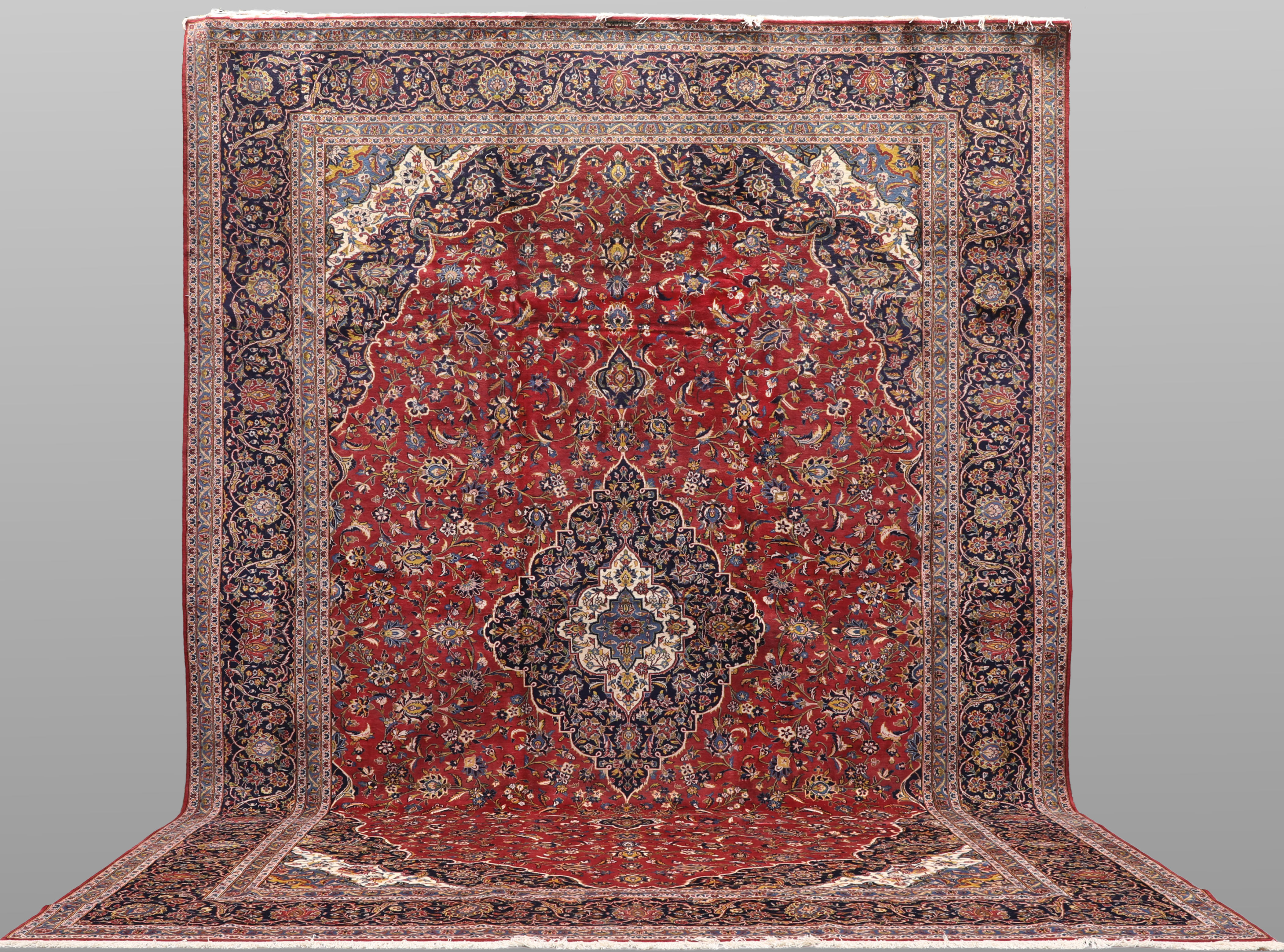 MATTA. Stor Keshan extra fine, signerad, 542 x 360 cm.