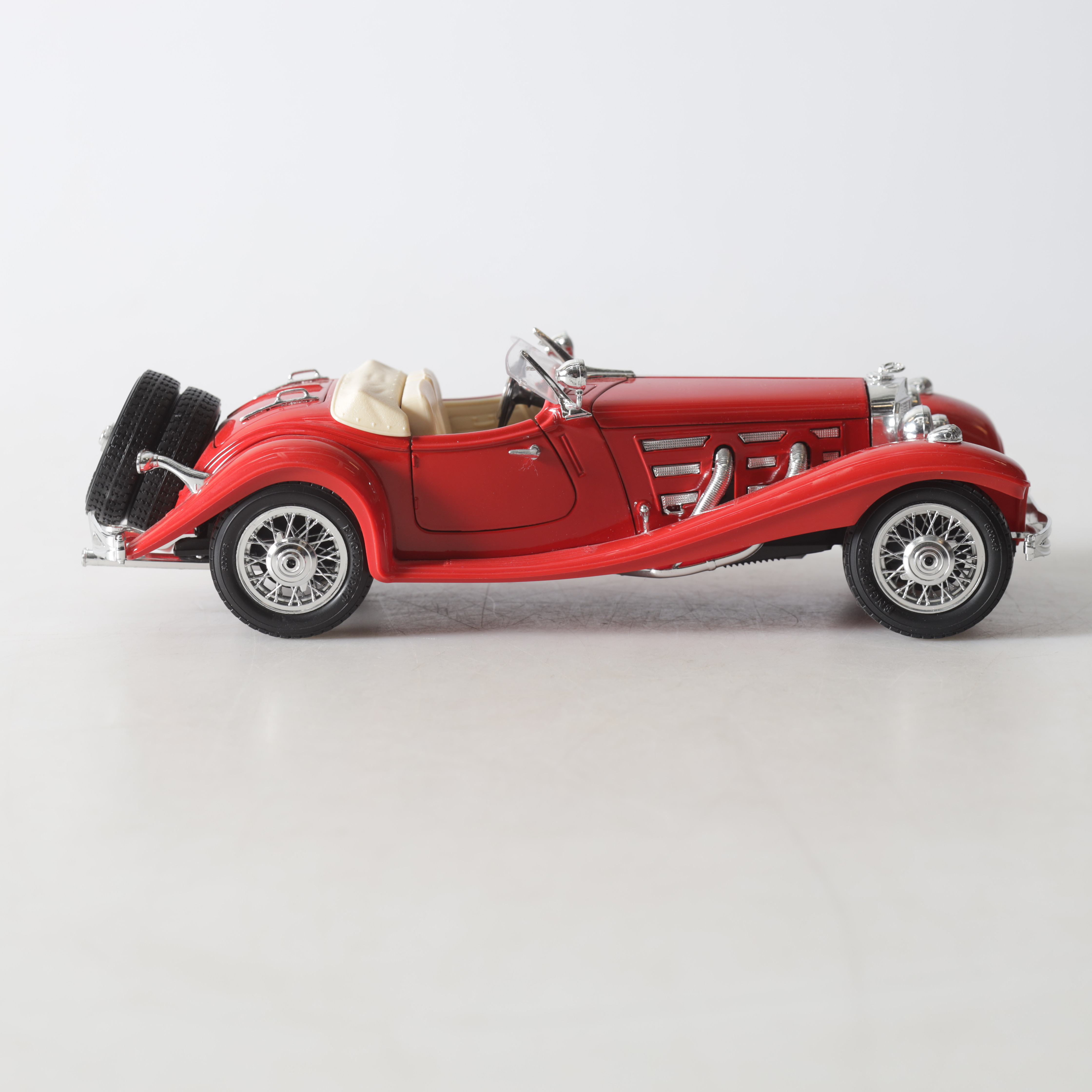 MODELLBIL, "Mercedes Benz 500 K, 1936", metall/plast, Burago, Italien.