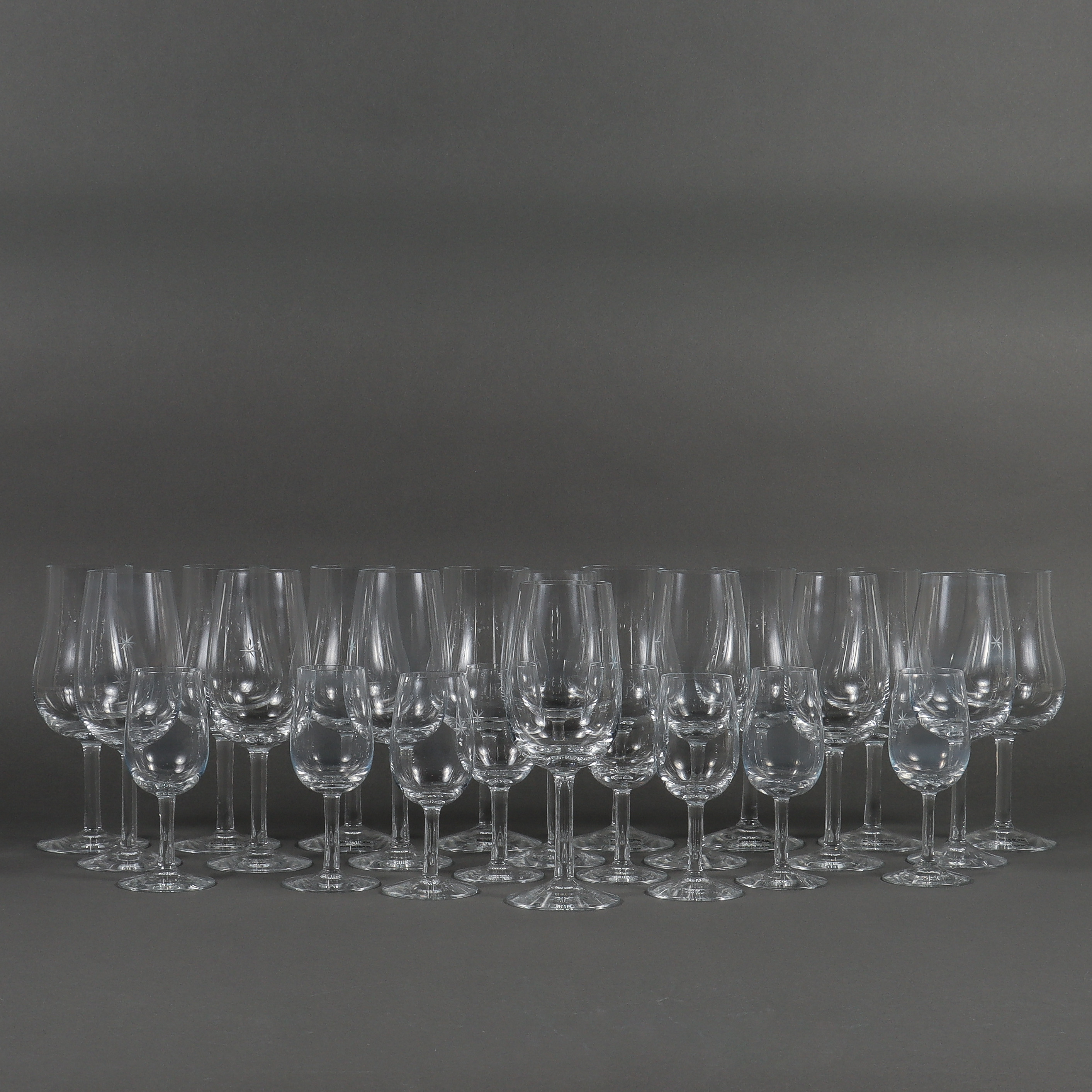 SIGNE PERSSON-MELIN. Glasservis, Kosta Boda Bouguet.