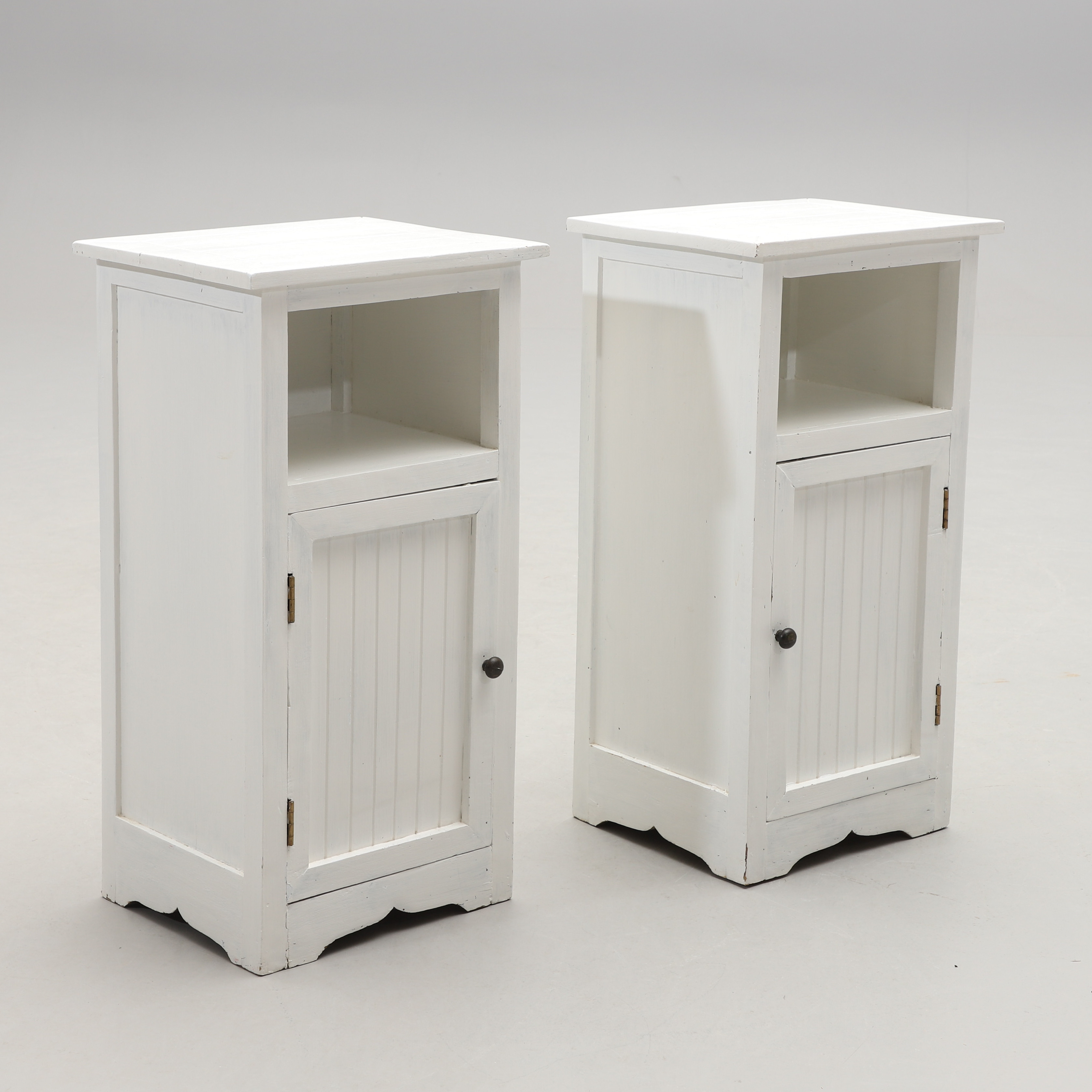 POTTSKÅP/SÄNGBORD, 1 par, 1900-tal.