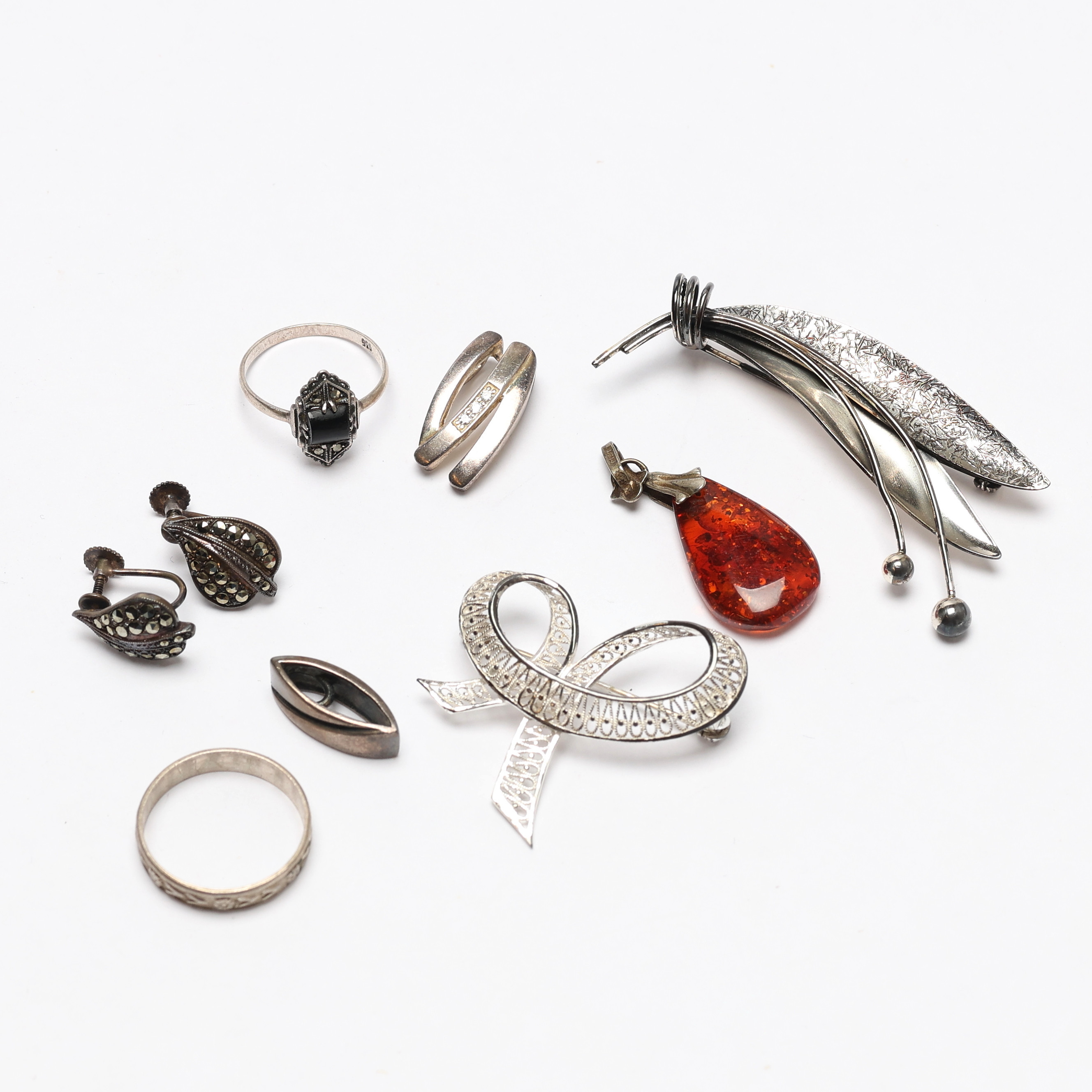 BROSCH & ÖRHÄNGEN, HÄNGEN, Silver, Filigrandekor, 25gram.