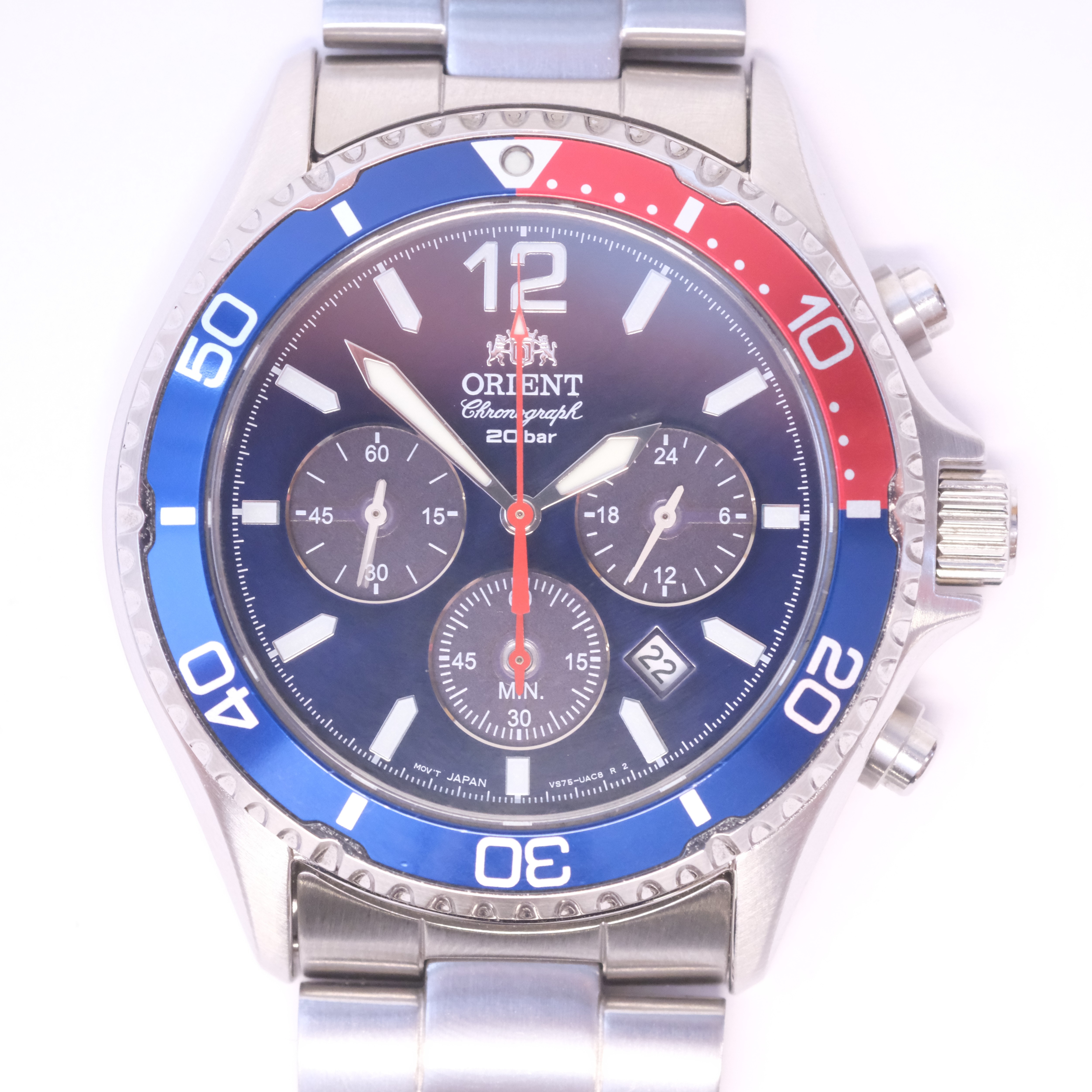 ORIENT. ARMBANDSUR. UR MAKO SERIEN. QUARTZ. SAMTIDA.