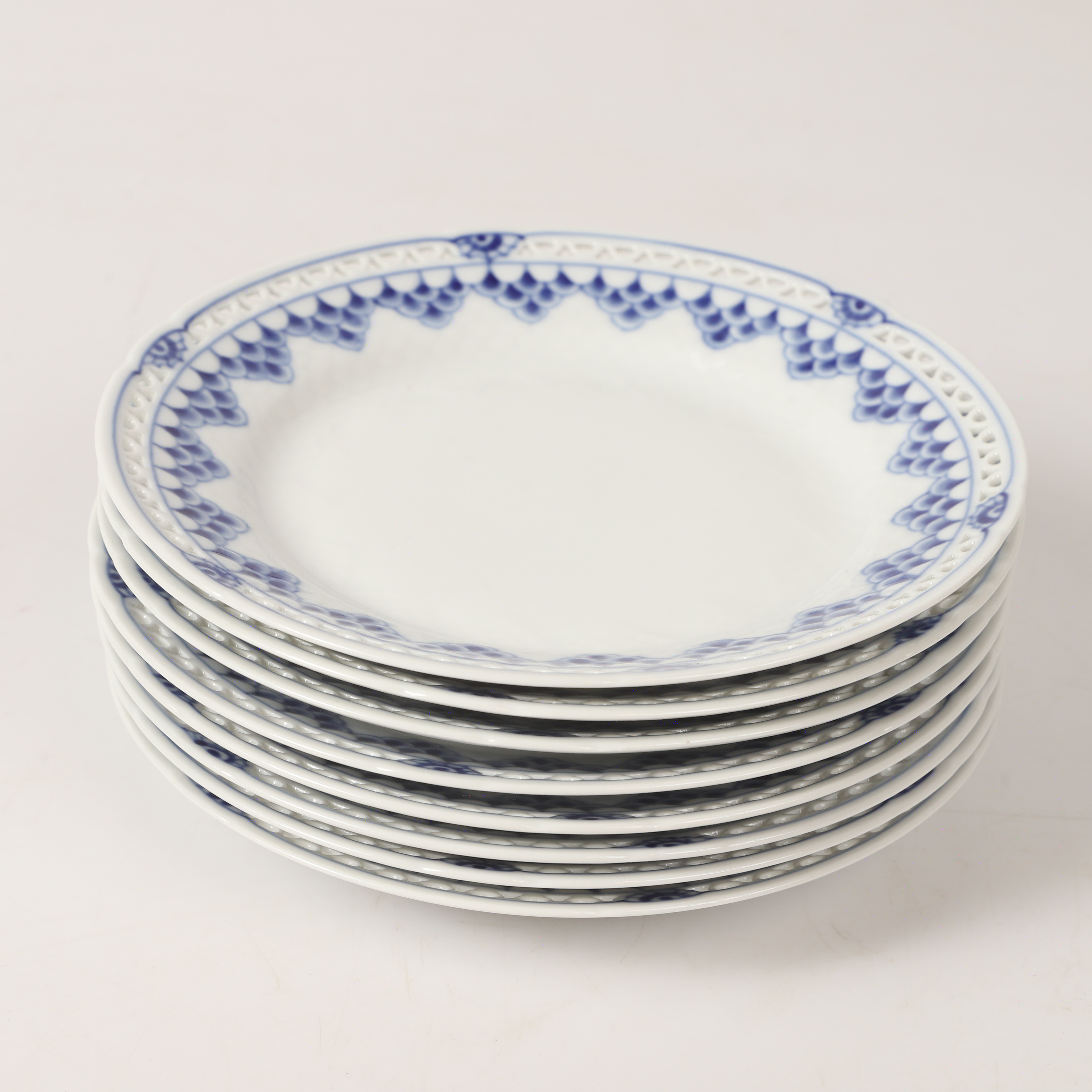 ASSIETTER, 8 stycken, "Kronberg", porslin, Bing & Gröndahl, Danmark.