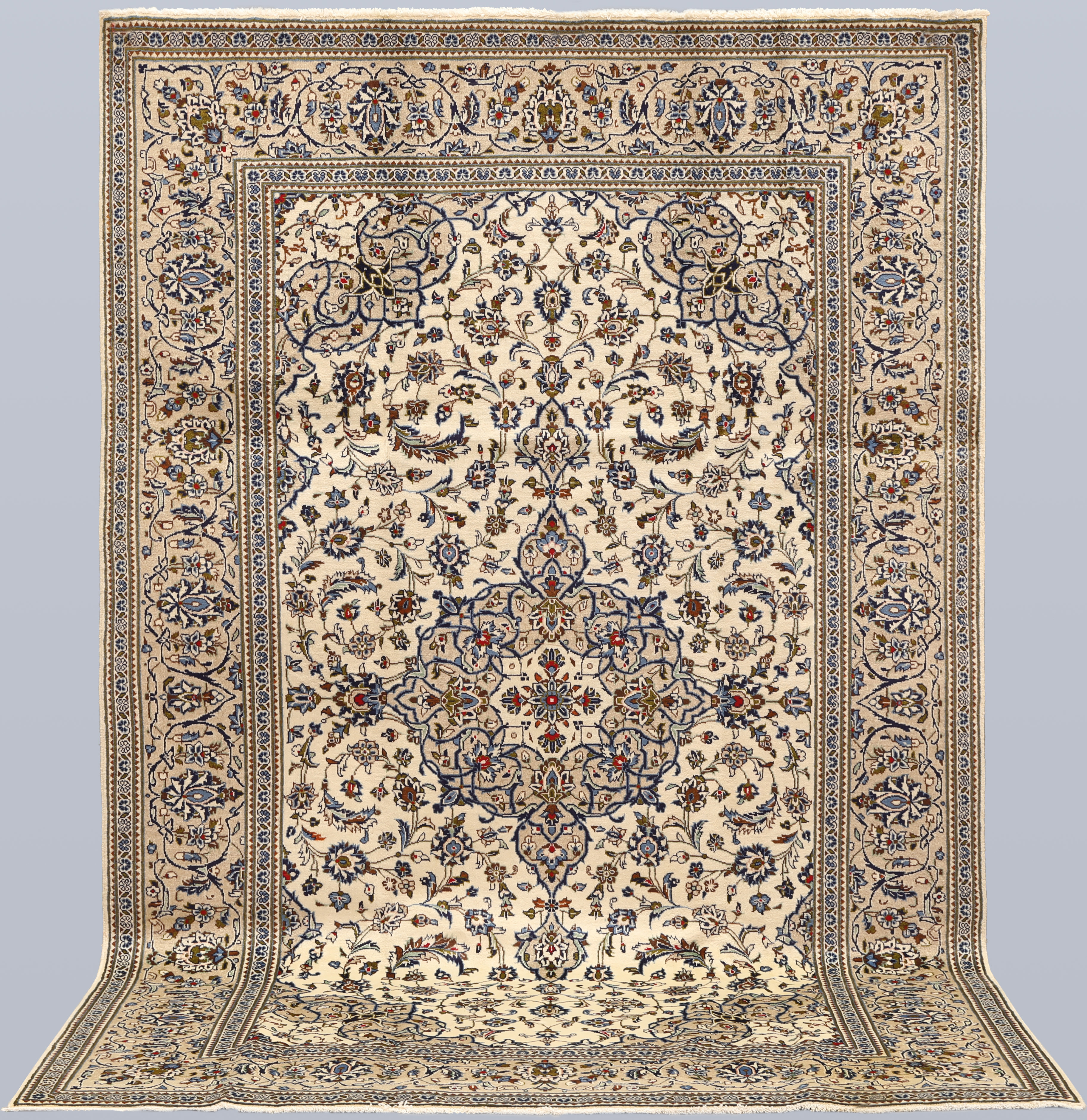 MATTA. Ljus Keshan, 300 x 196 cm.
