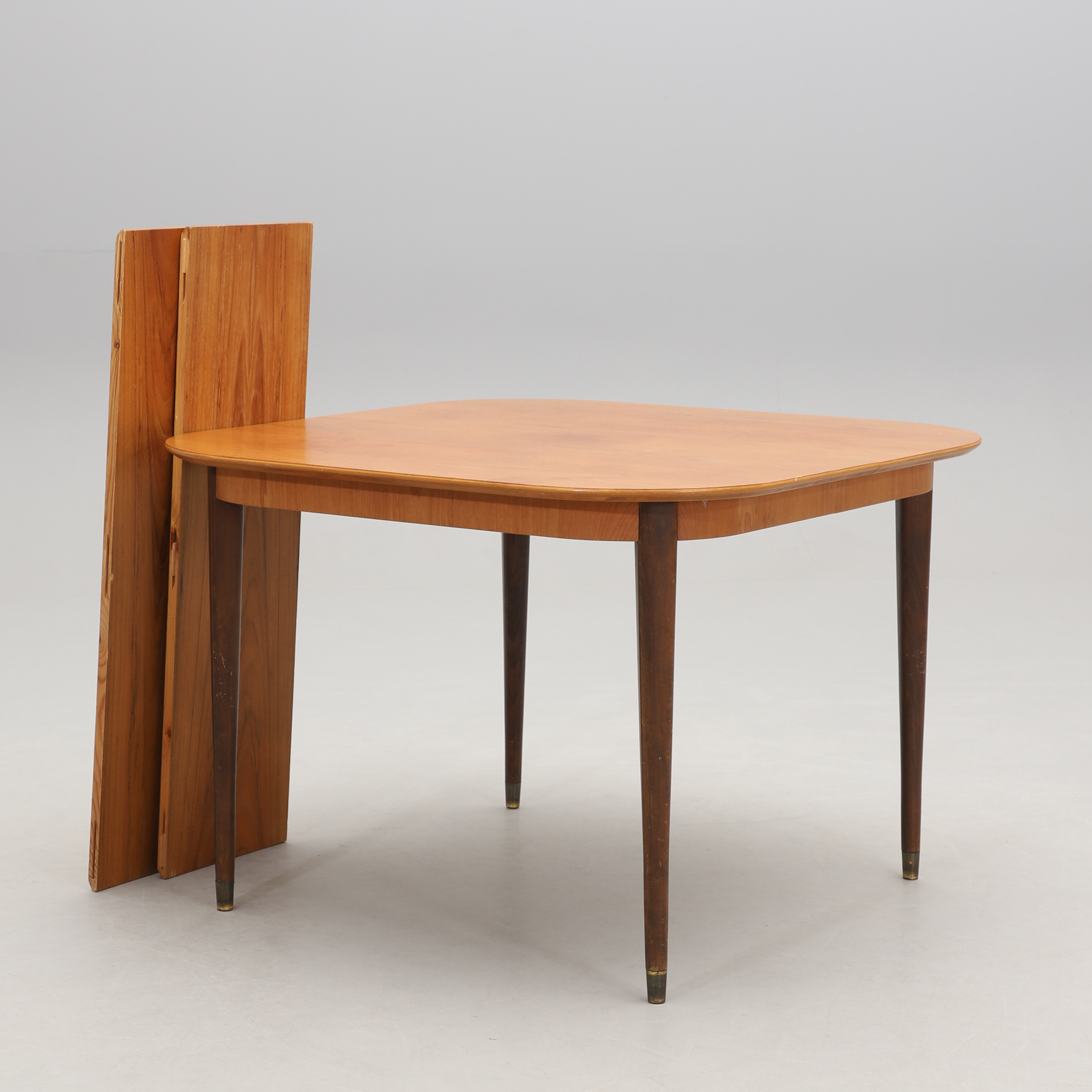 MATBORD, med iläggsskivor, teak, 1950/60-tal.