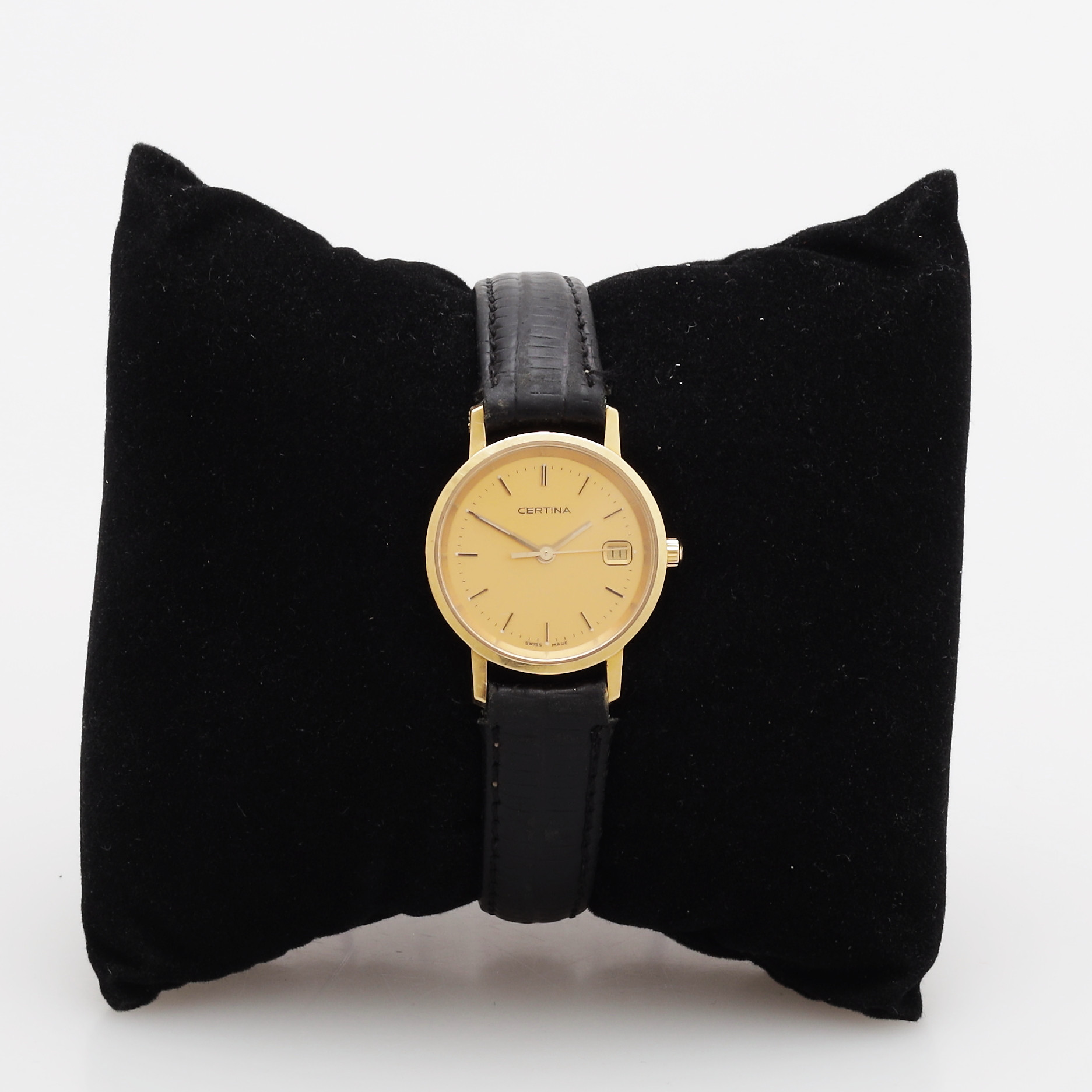 ARMBANDSUR, guld 18K, totalvikt 19 gram.
