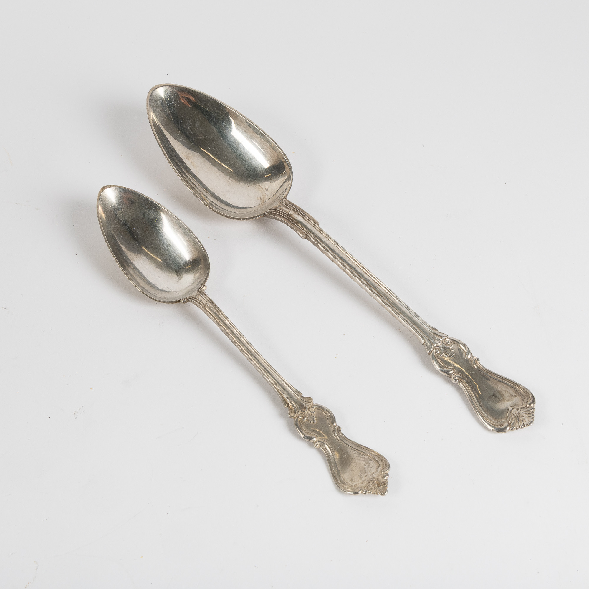 BESTICK, 2 delar, sked samt ragusked, bl a Gustaf Möllenborg, 1800-tal.
