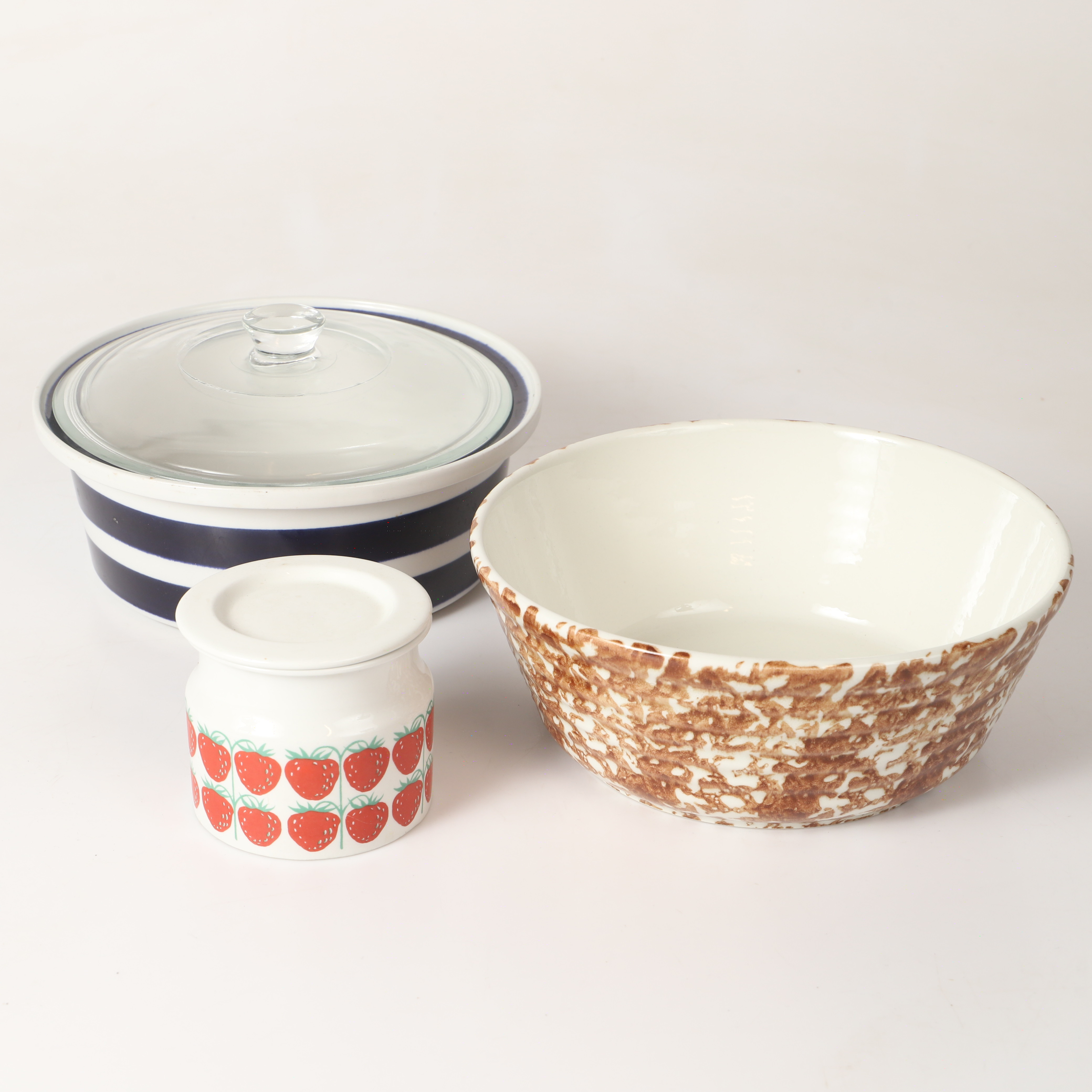SKÅLAR OCH BURK ,3 stycken, porslin/glas, Arabia, Finland, bl. a. "Pomona", Raija Uosikkinen.