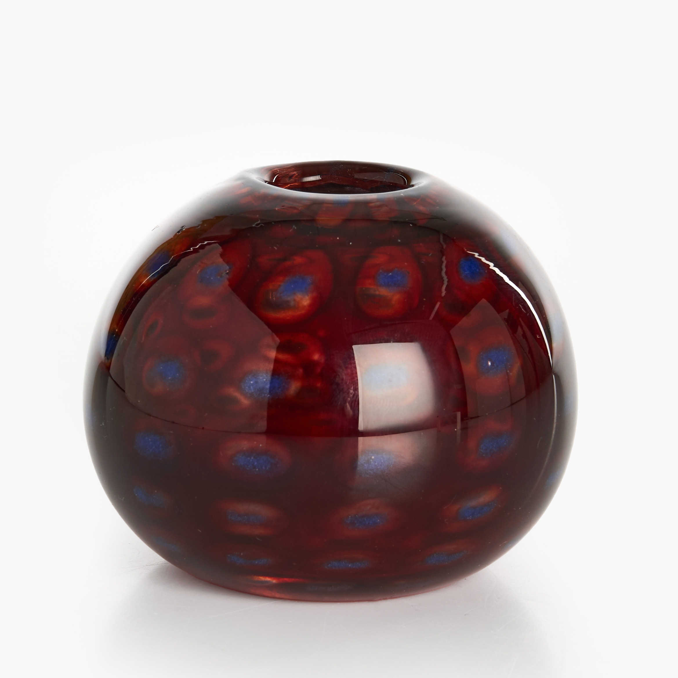 VICKE LINDSTRAND (SVERIGE, 1904–1983). vas, Colora, märkt Kosta LD12.