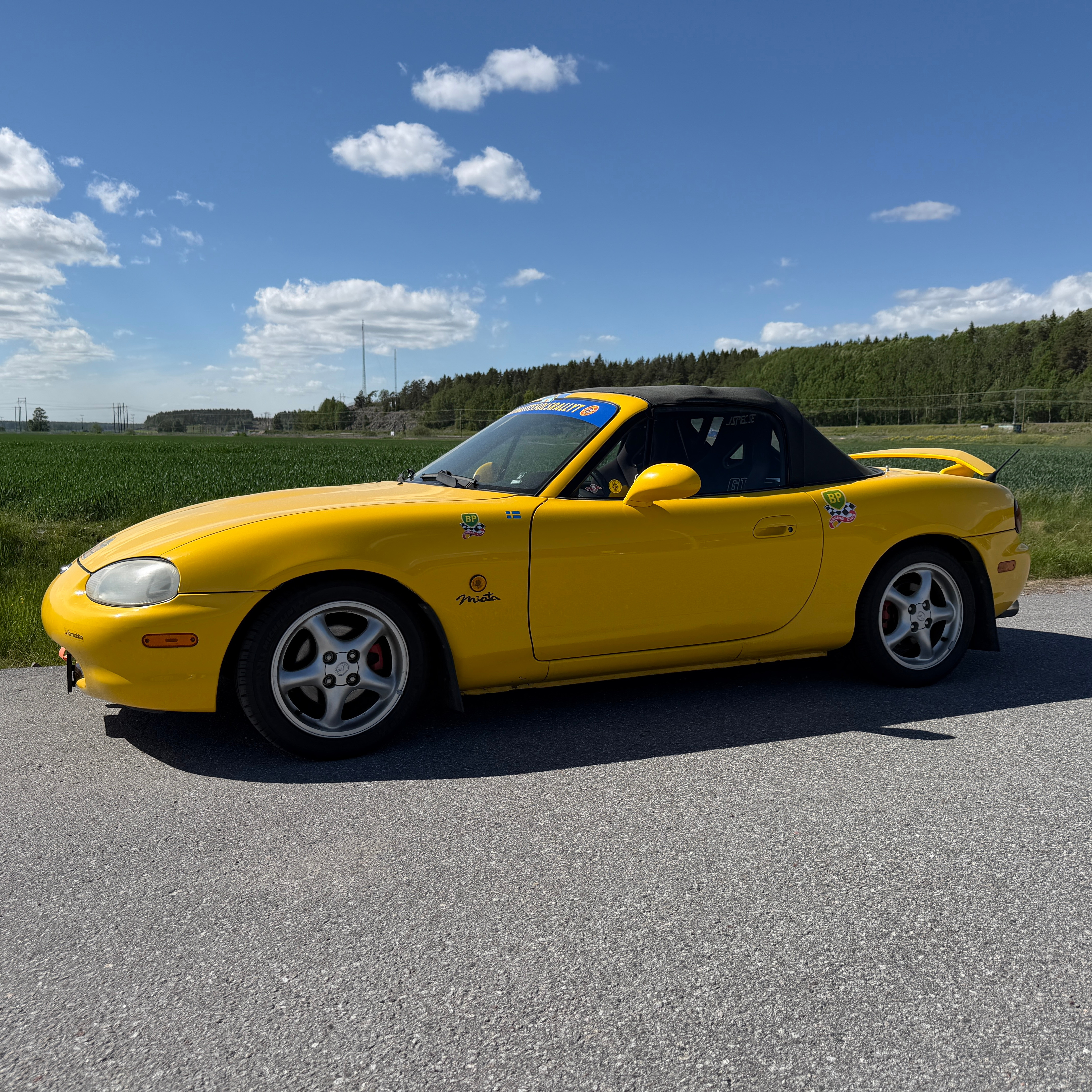 BIL, Mazda MX-5 sport, 2002.