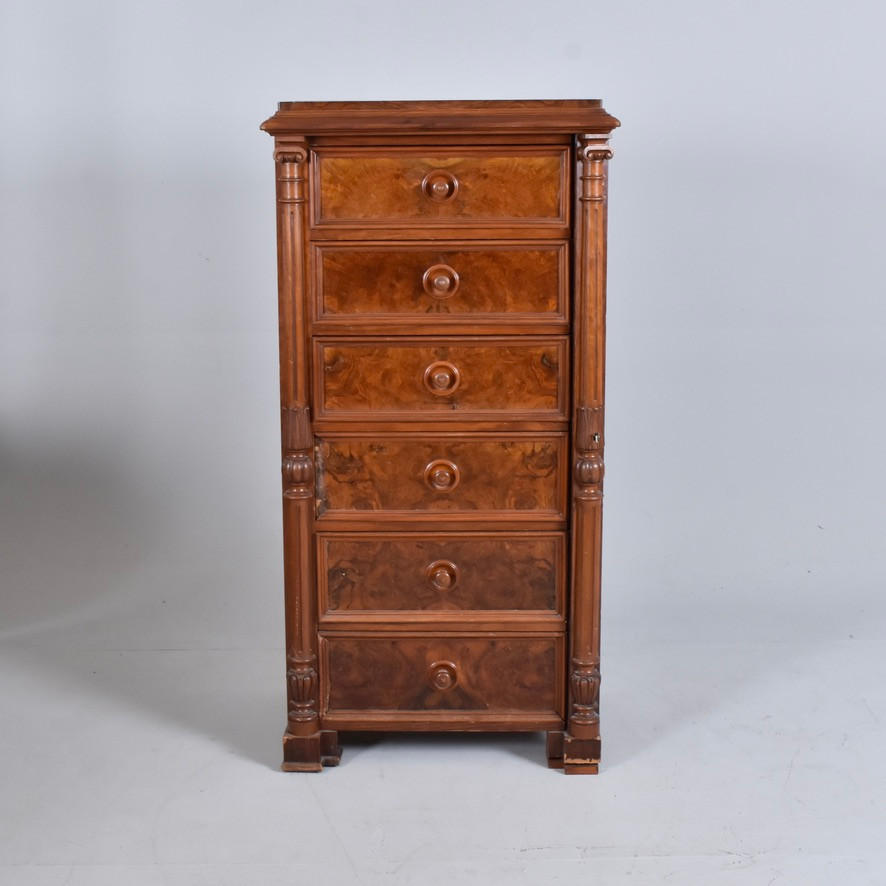 BYRÅ, 6-lådig, valnöt/valnötsrot, Nyrenässans, 1800-talets senare del.