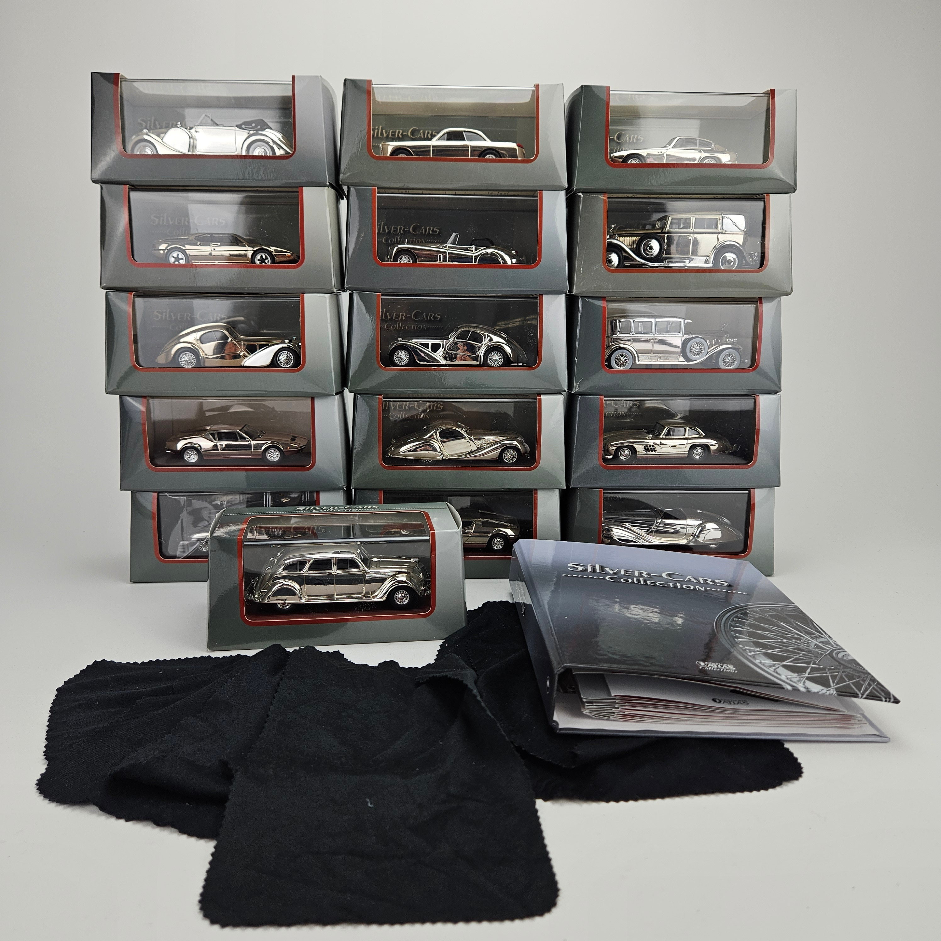 MODELLBILAR, 16 st, skala 1:43, "Silver-cars Collection", Editions Atlas Collection.