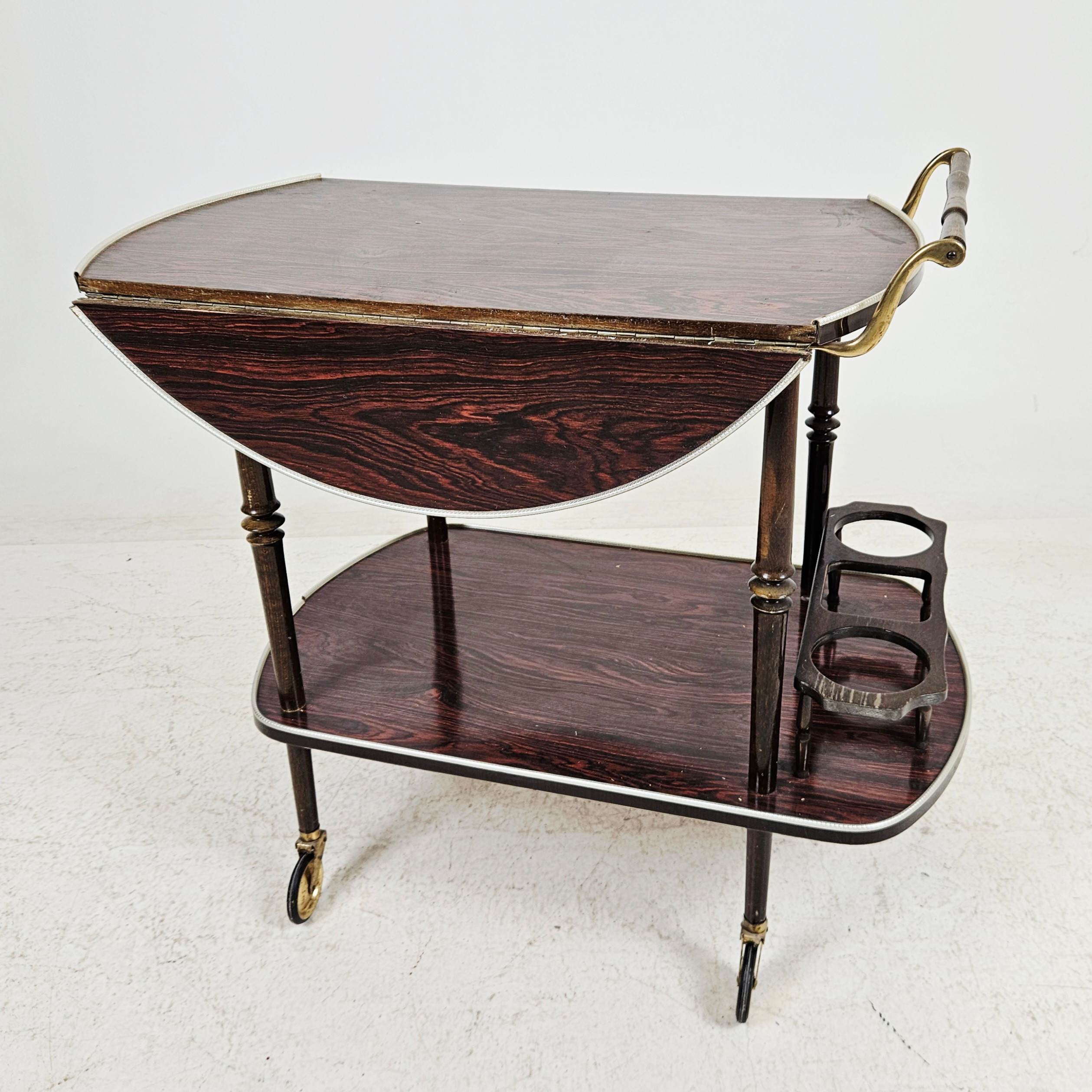 SERVERINGSVAGN, 1900-talets andra hälft.