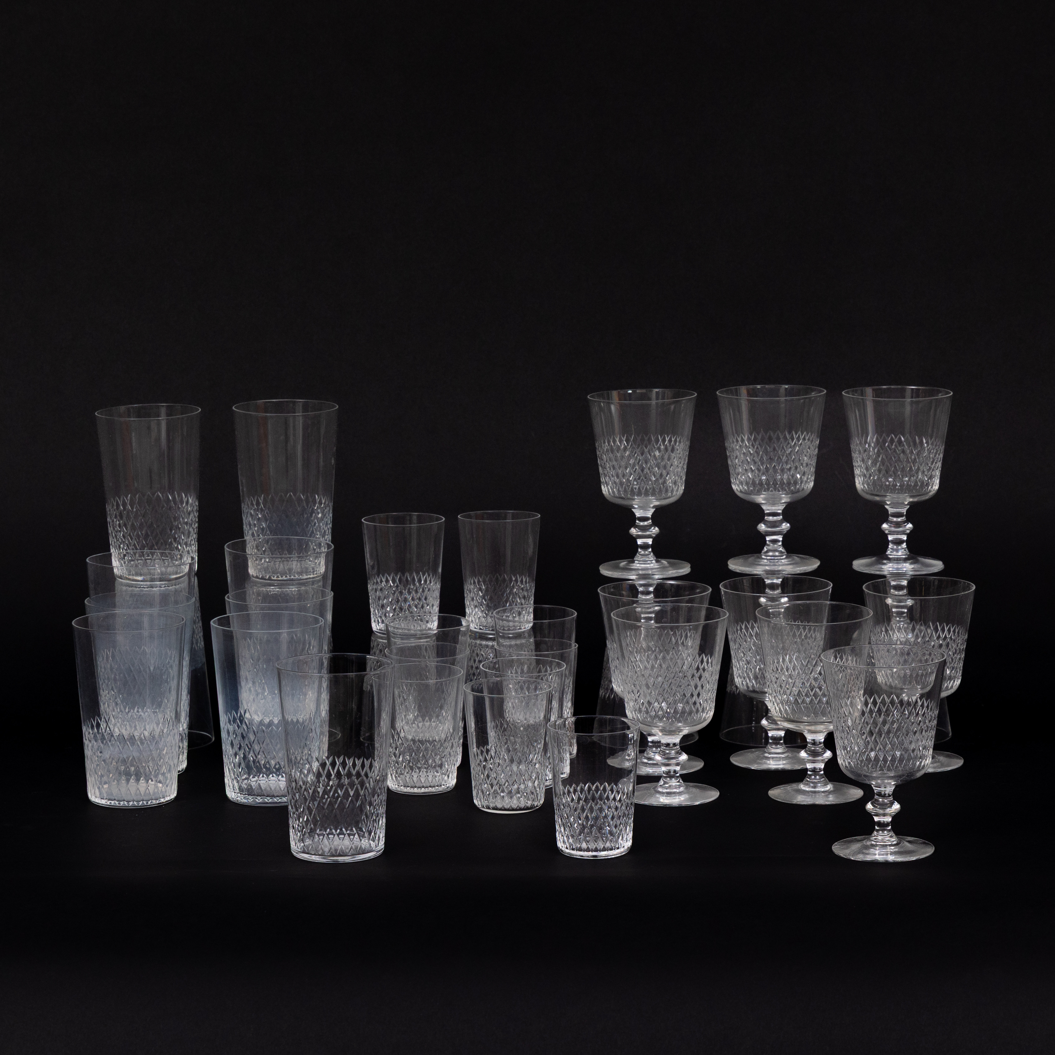 VICKE LINDSTRAND. Glas "Diamant". 35 st, Kosta.