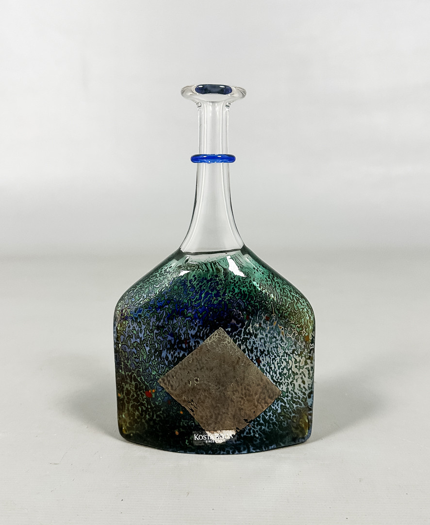 BERTIL VALLIEN. FLASKA, glas, "Satellite", signerad, Kosta Boda.