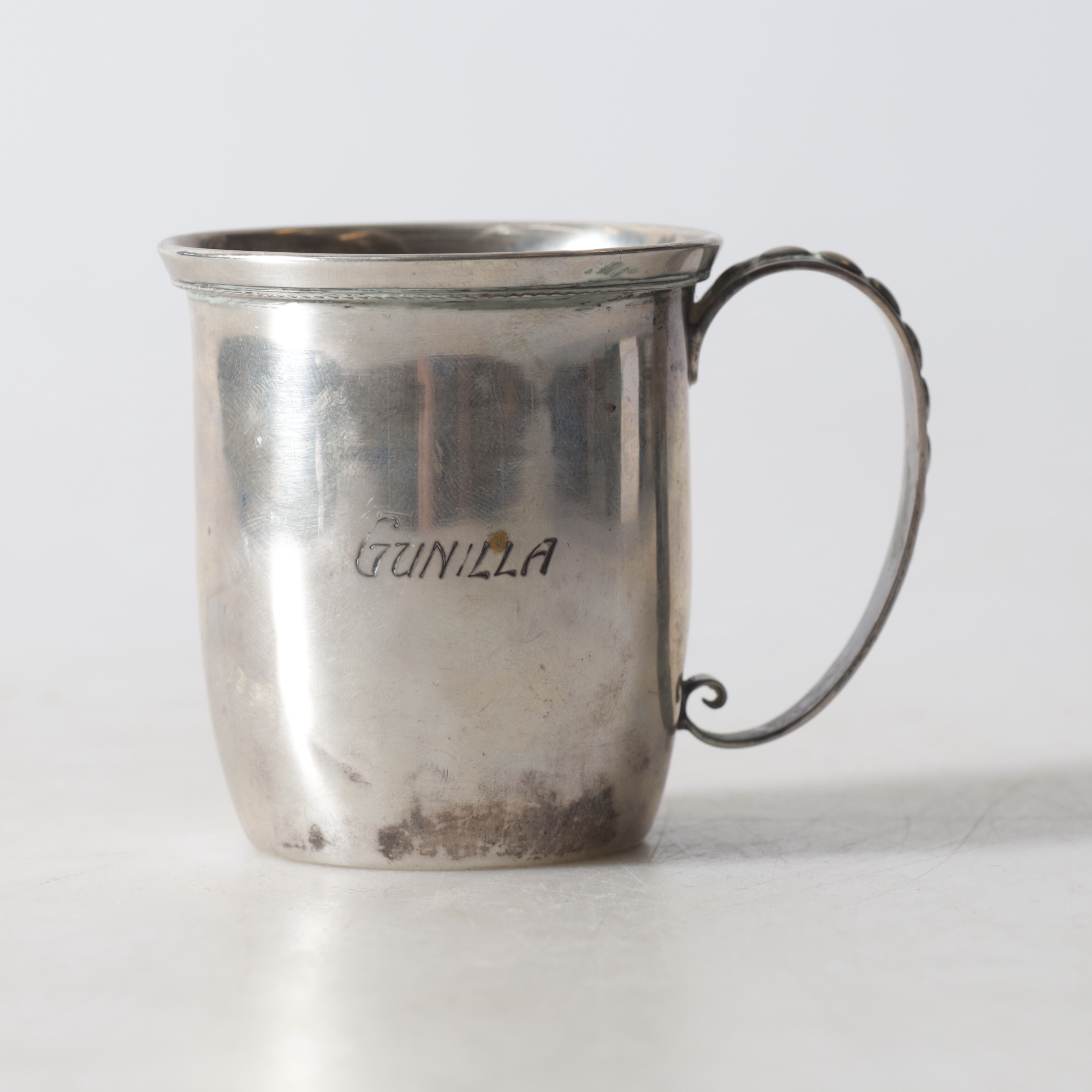 KOPP, silver, K.G. Markströms Guldsmeds. A.B., Uppsala, 1934. Totalvikt ca 73,2 gram.