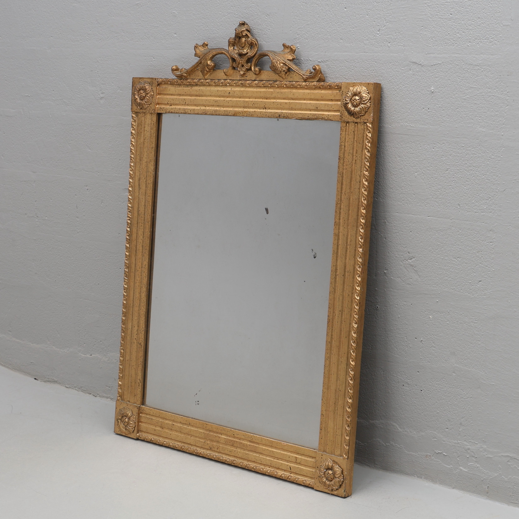 SPEGEL, Förgyld Empire, blyglas, 1800-tal.