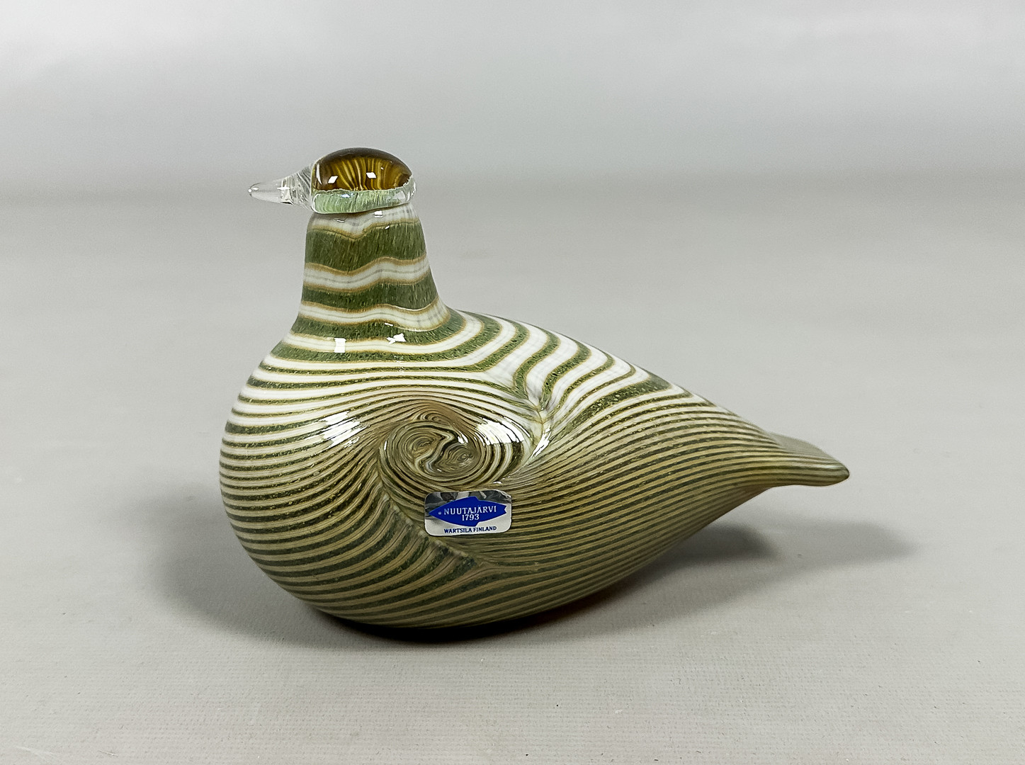 OIVA TOIKKA. FIGURIN, glas, signerad, Nuutajärvi, Finland.