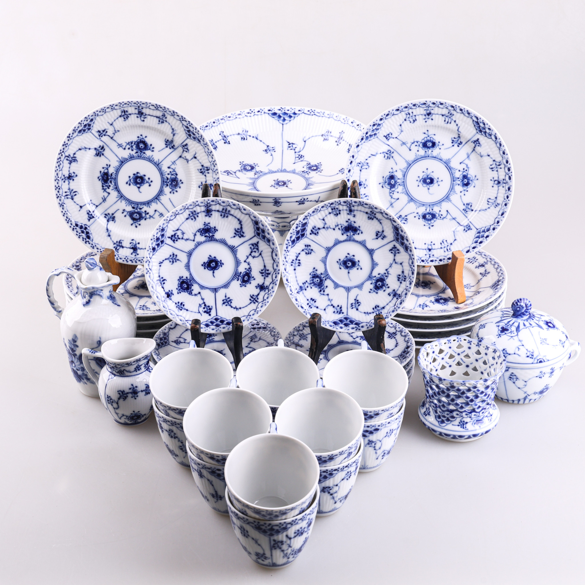 KAFFESERVIS, 40 delar, musselmalet, Royal Copenhagen.